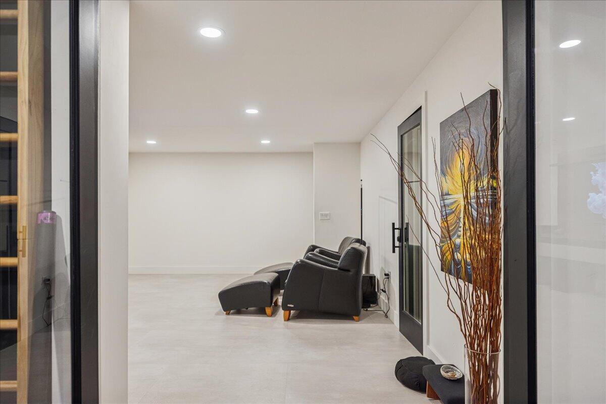 main property photo 67