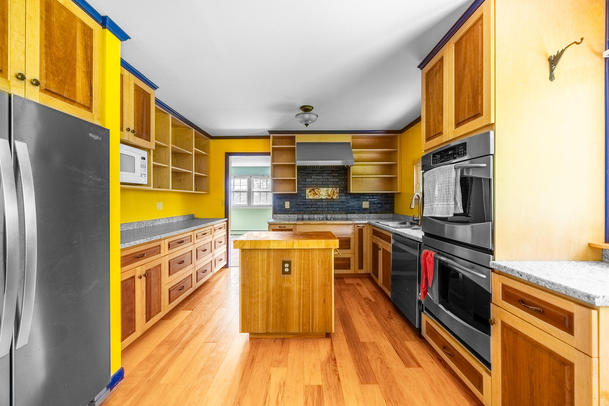 main property photo 6