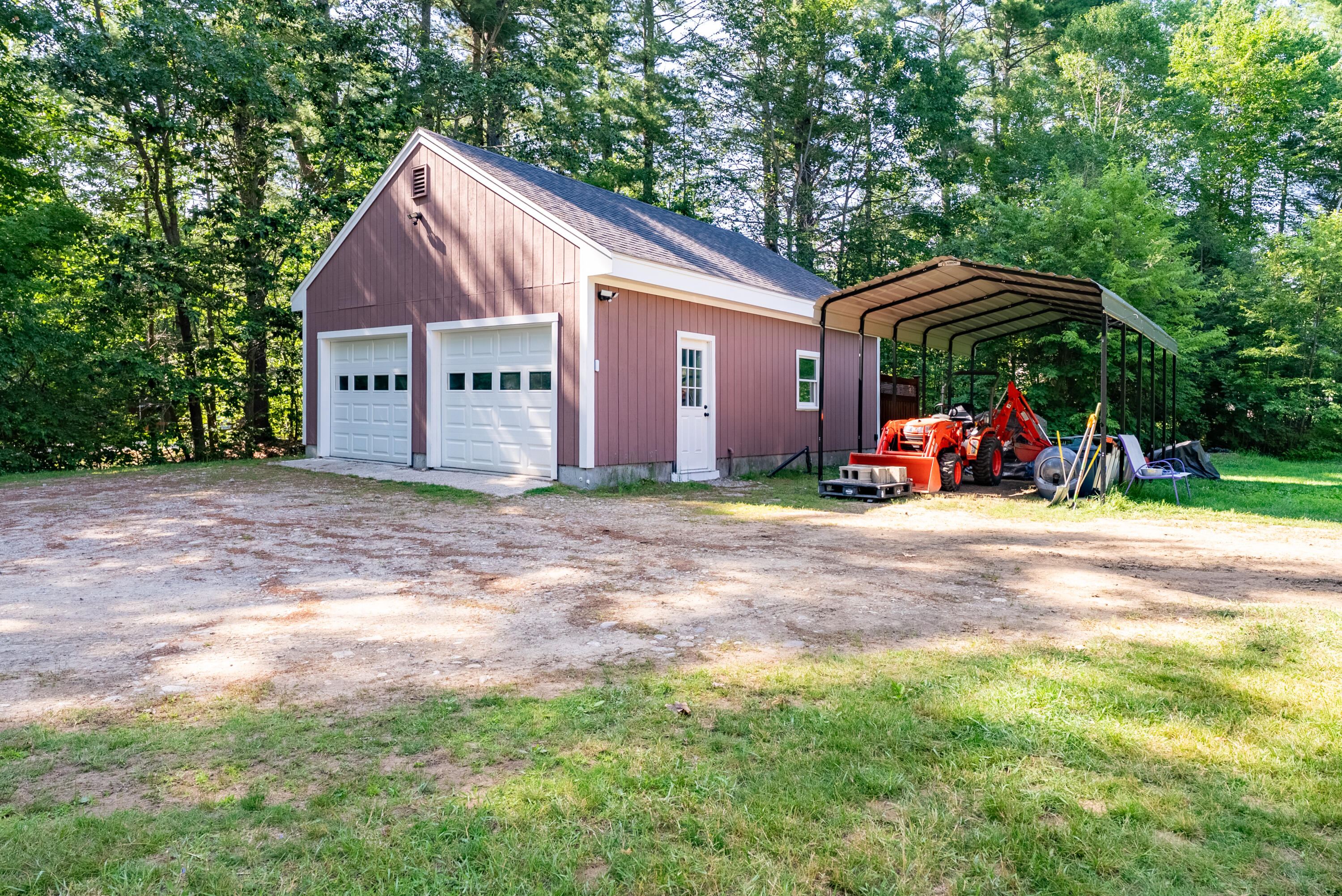 main property photo 17