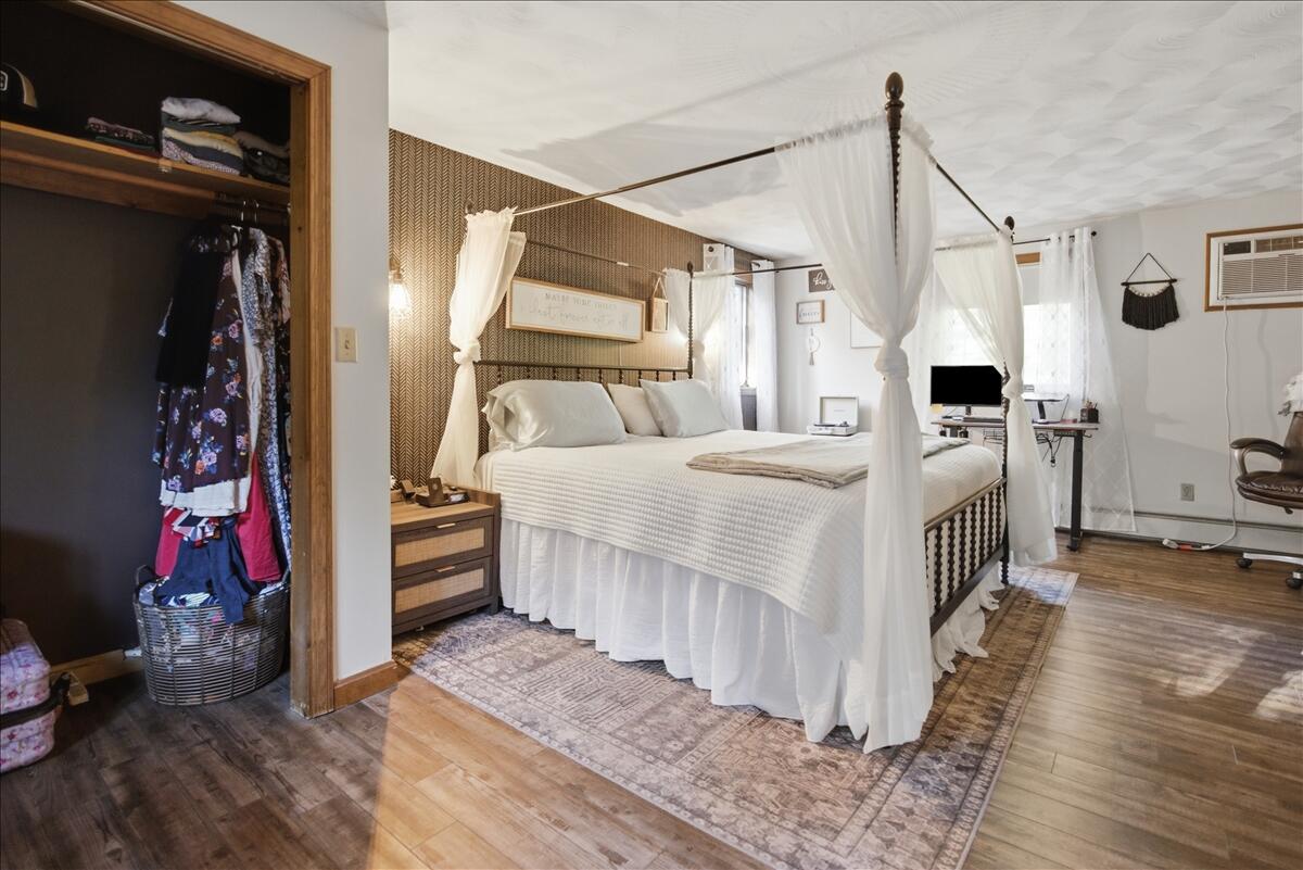 main property photo 51