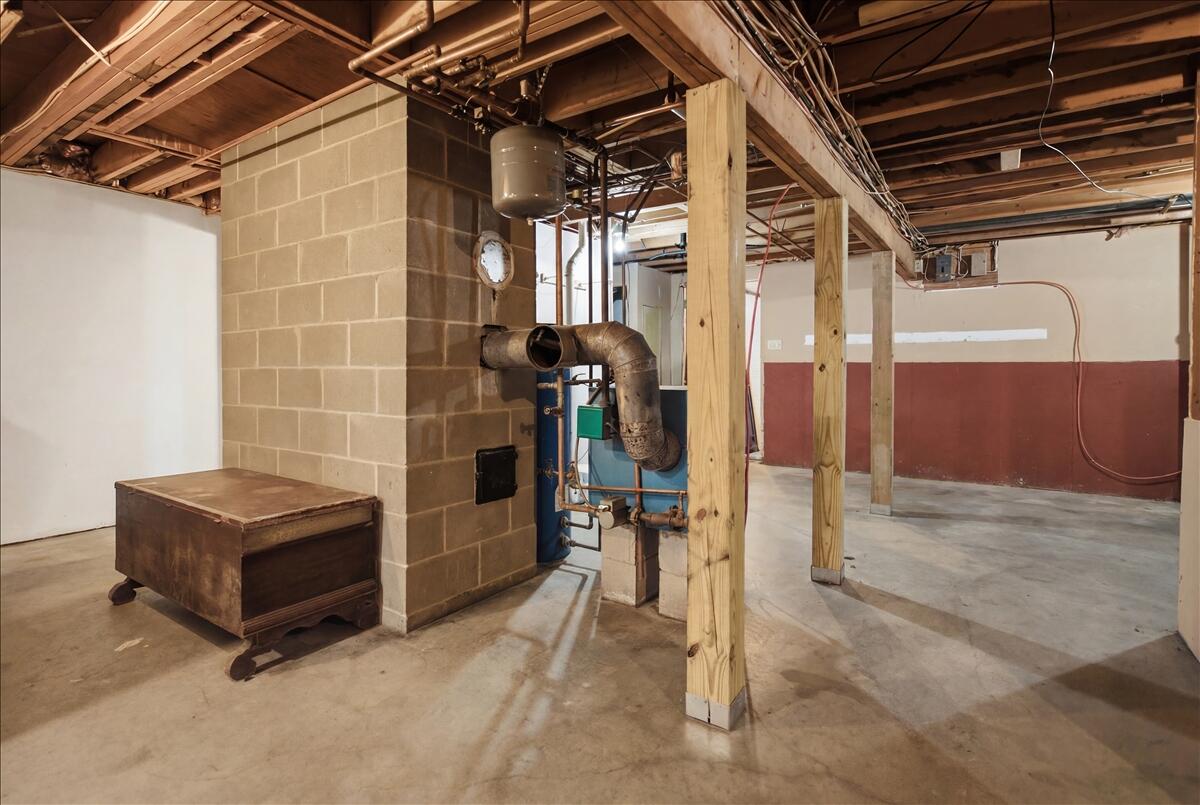 main property photo 60