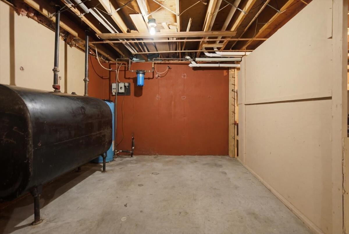 main property photo 68