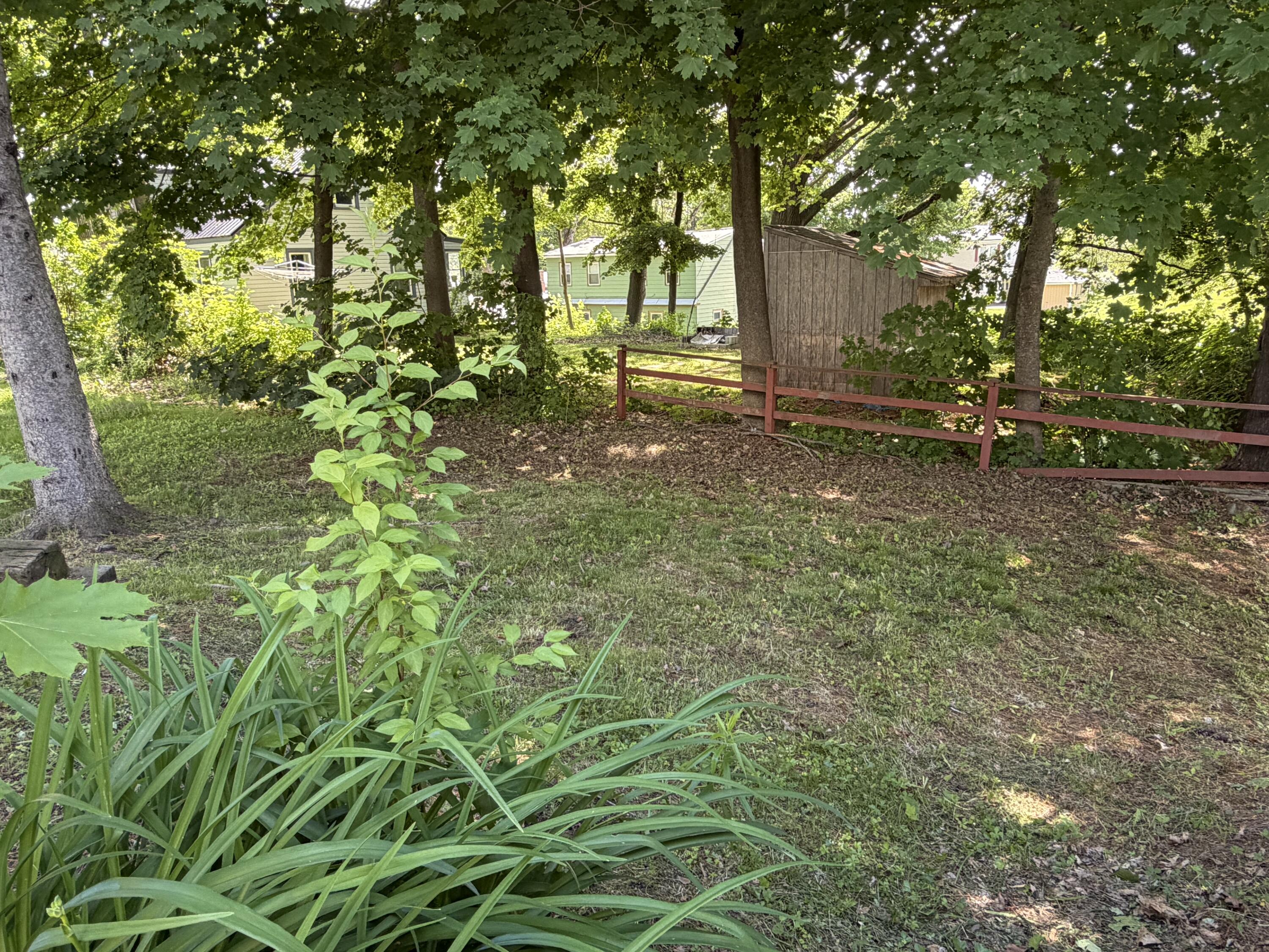 main property photo 12