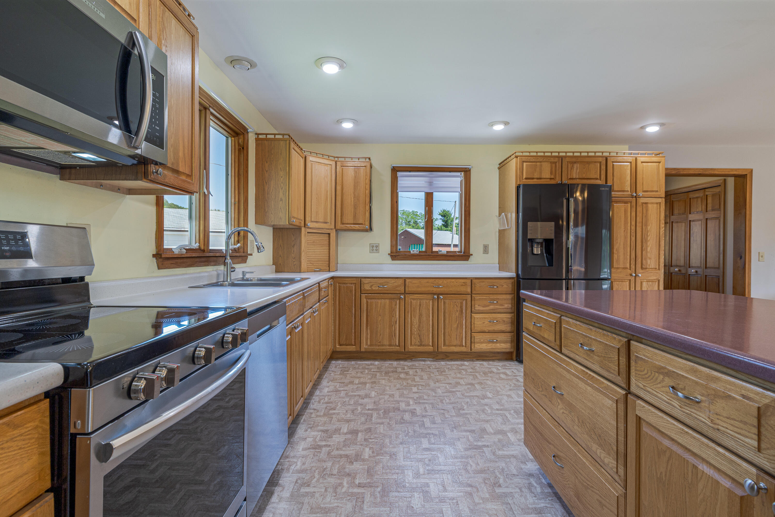 main property photo 27