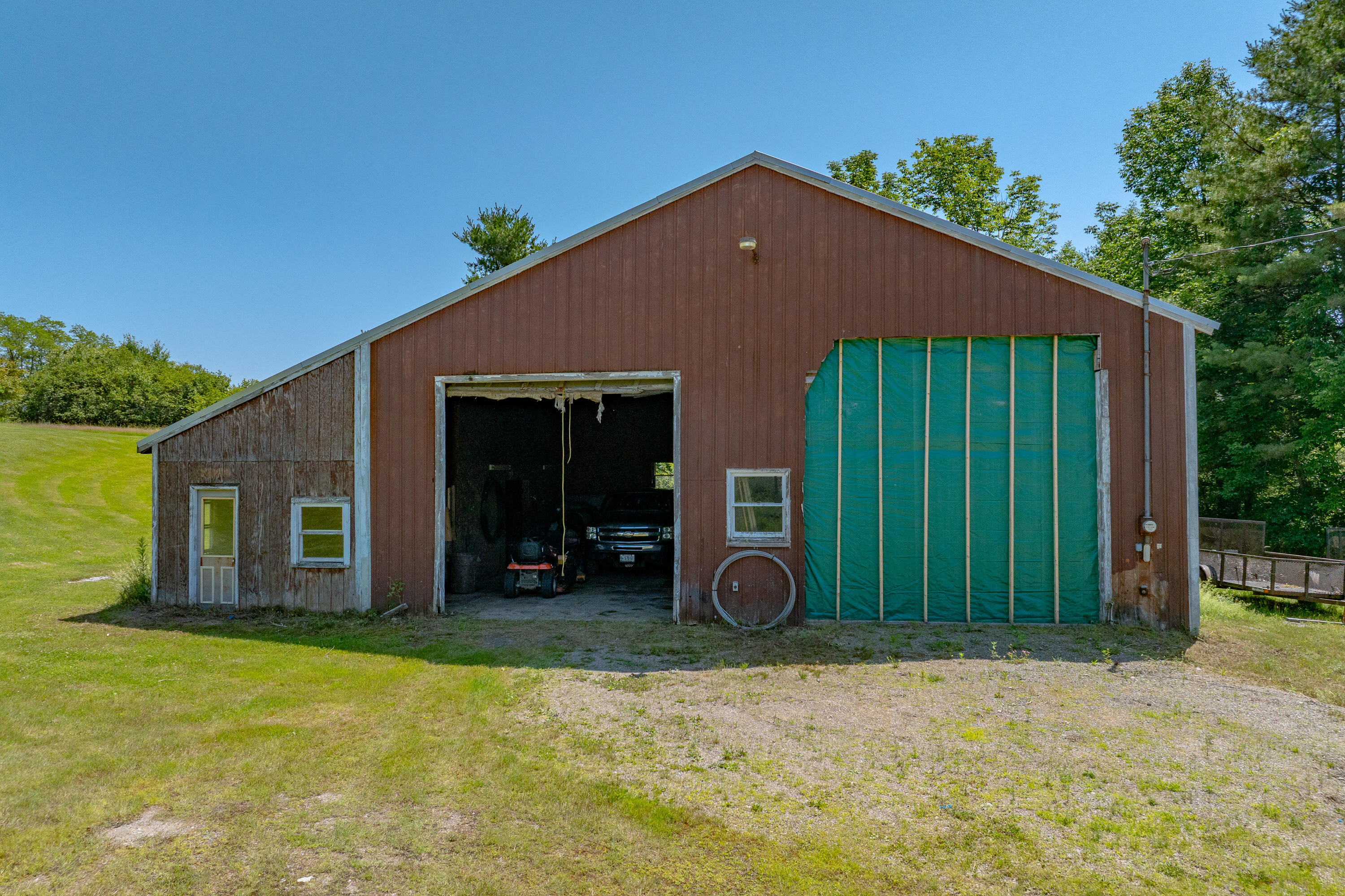 main property photo 90
