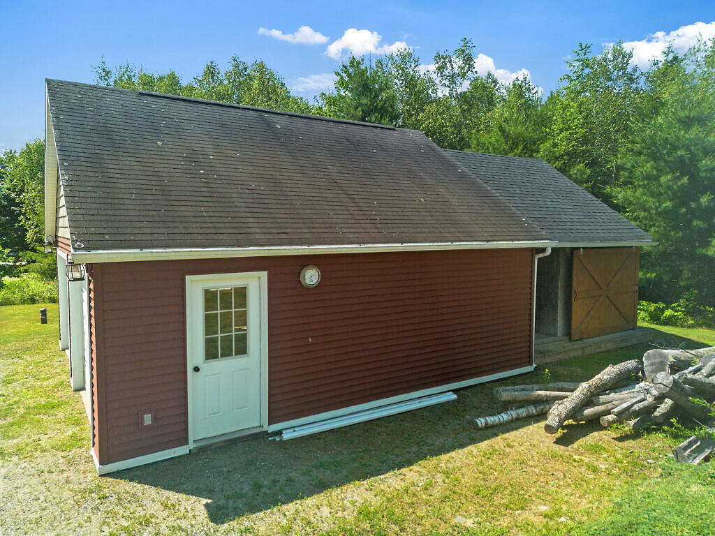 main property photo 9