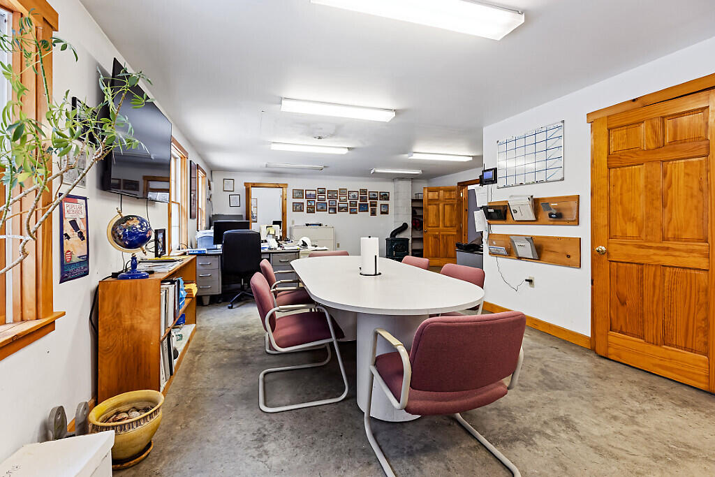 main property photo 46
