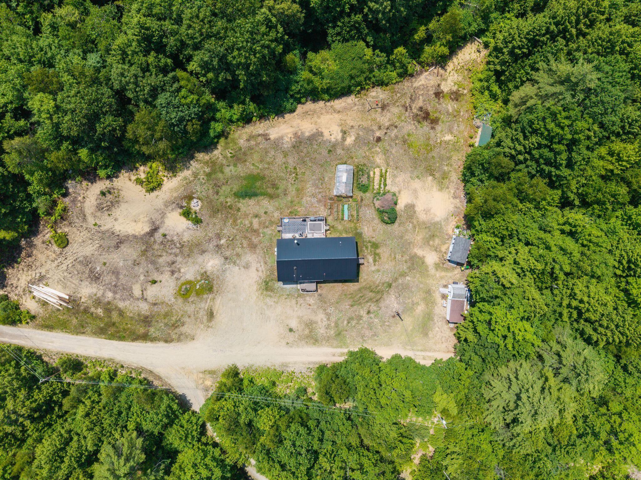 main property photo 36