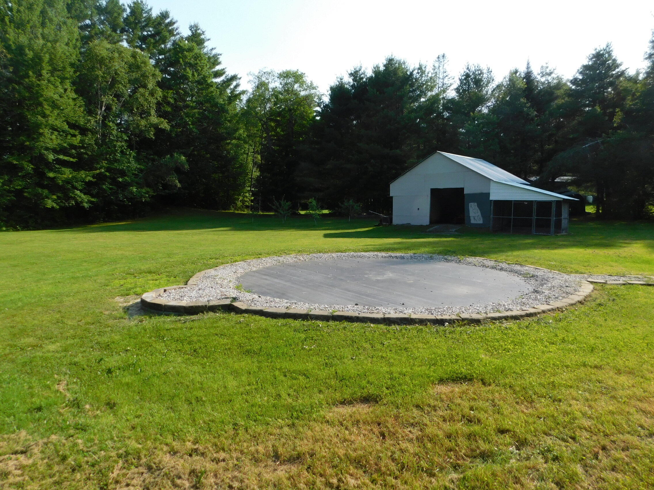 main property photo 15