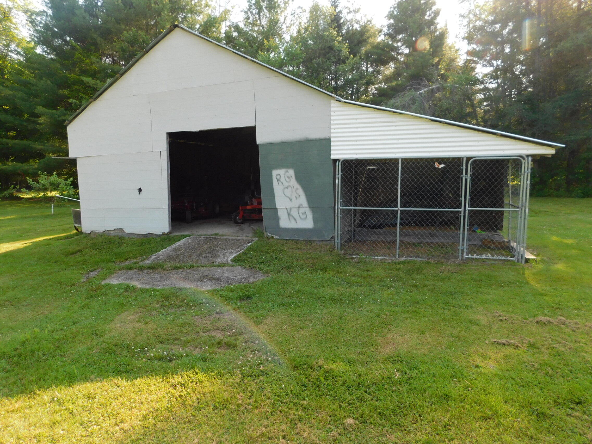 main property photo 16