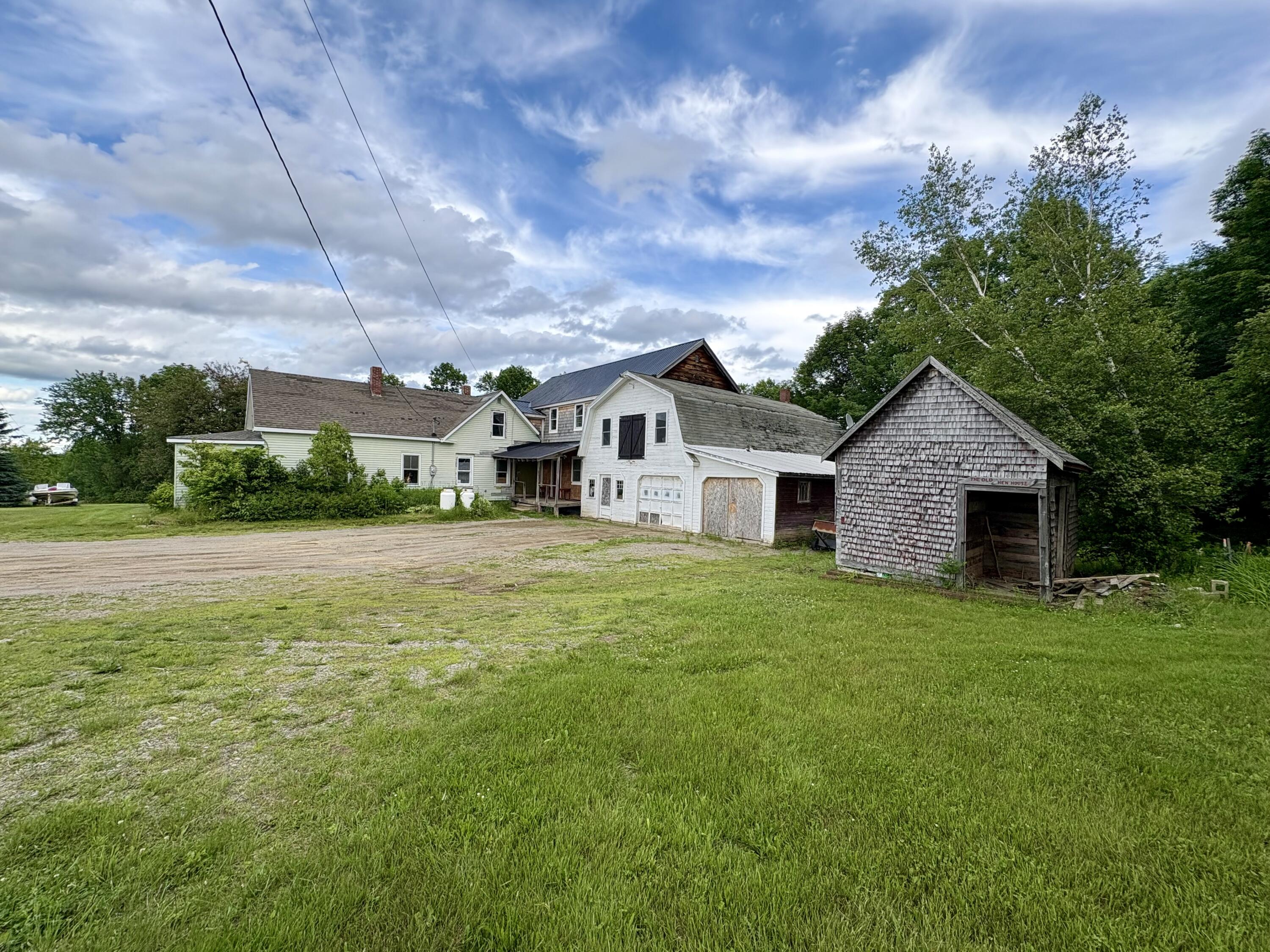 main property photo 32