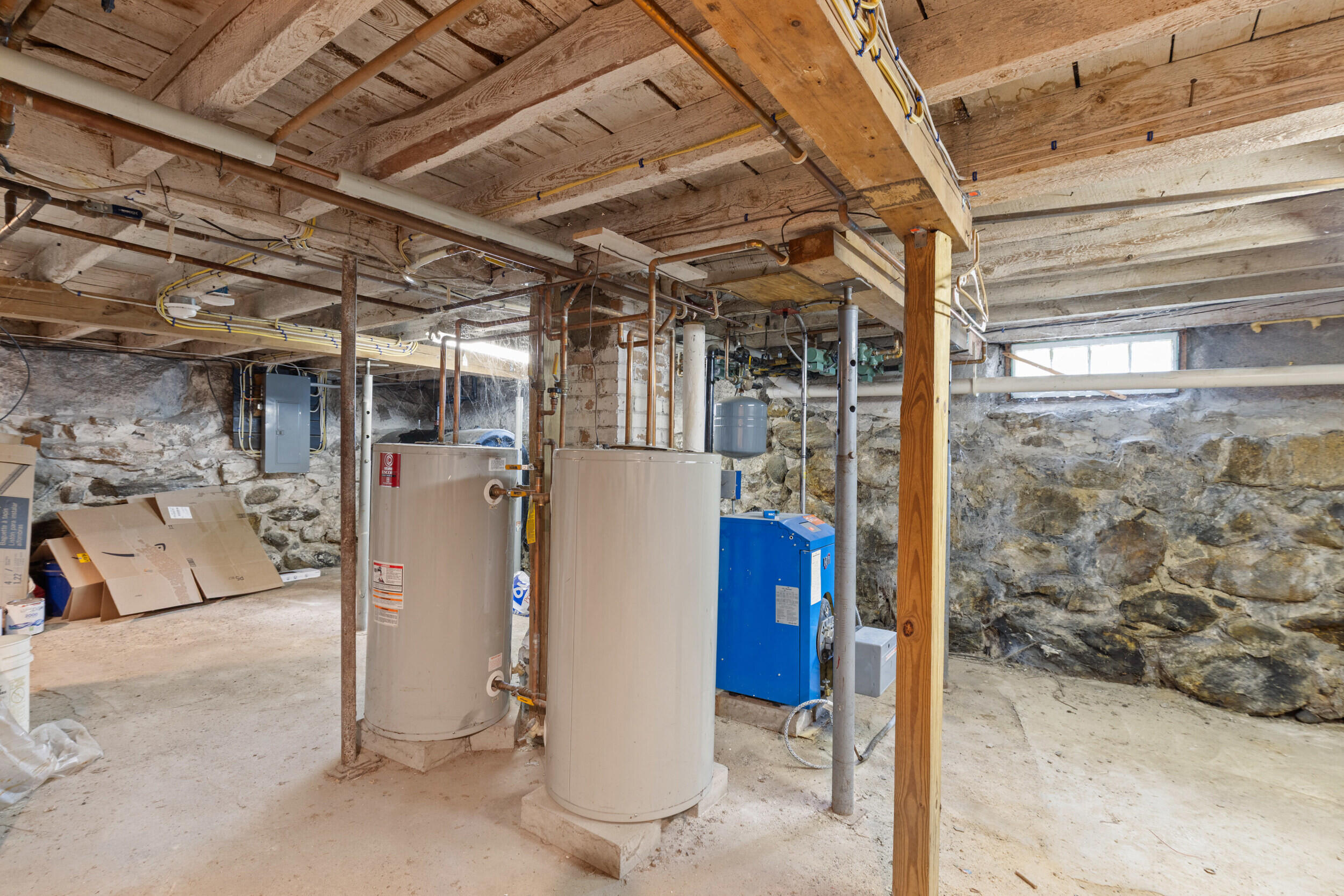 main property photo 25