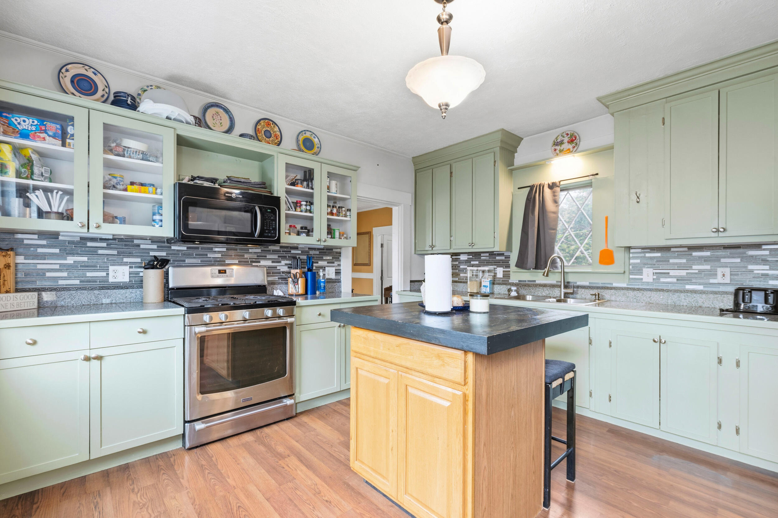 main property photo 8