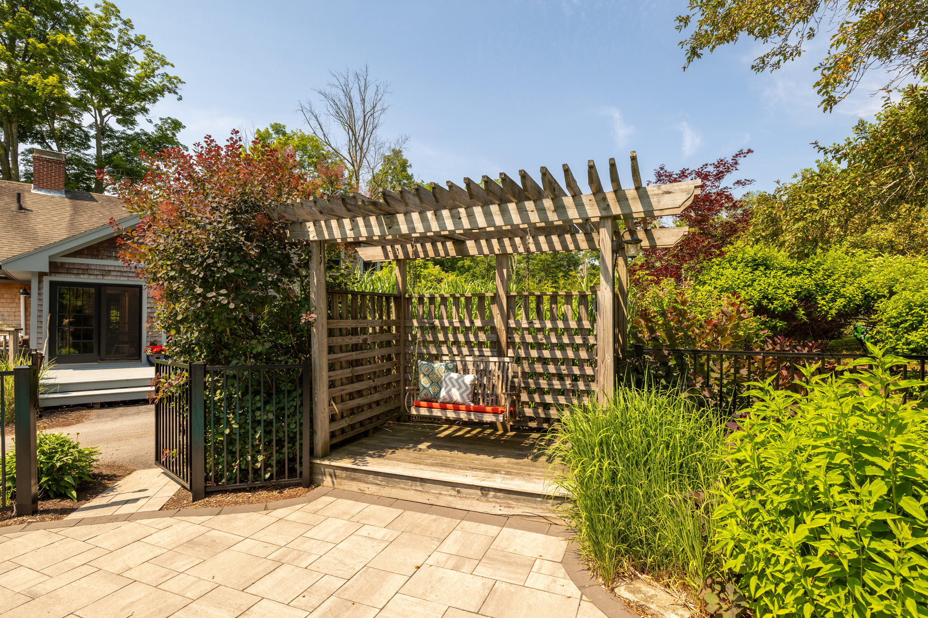 main property photo 36