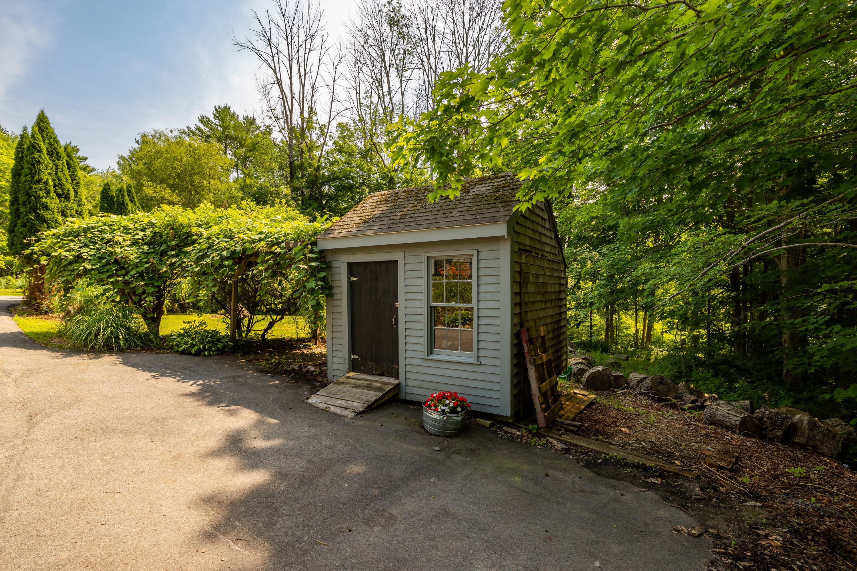 main property photo 39