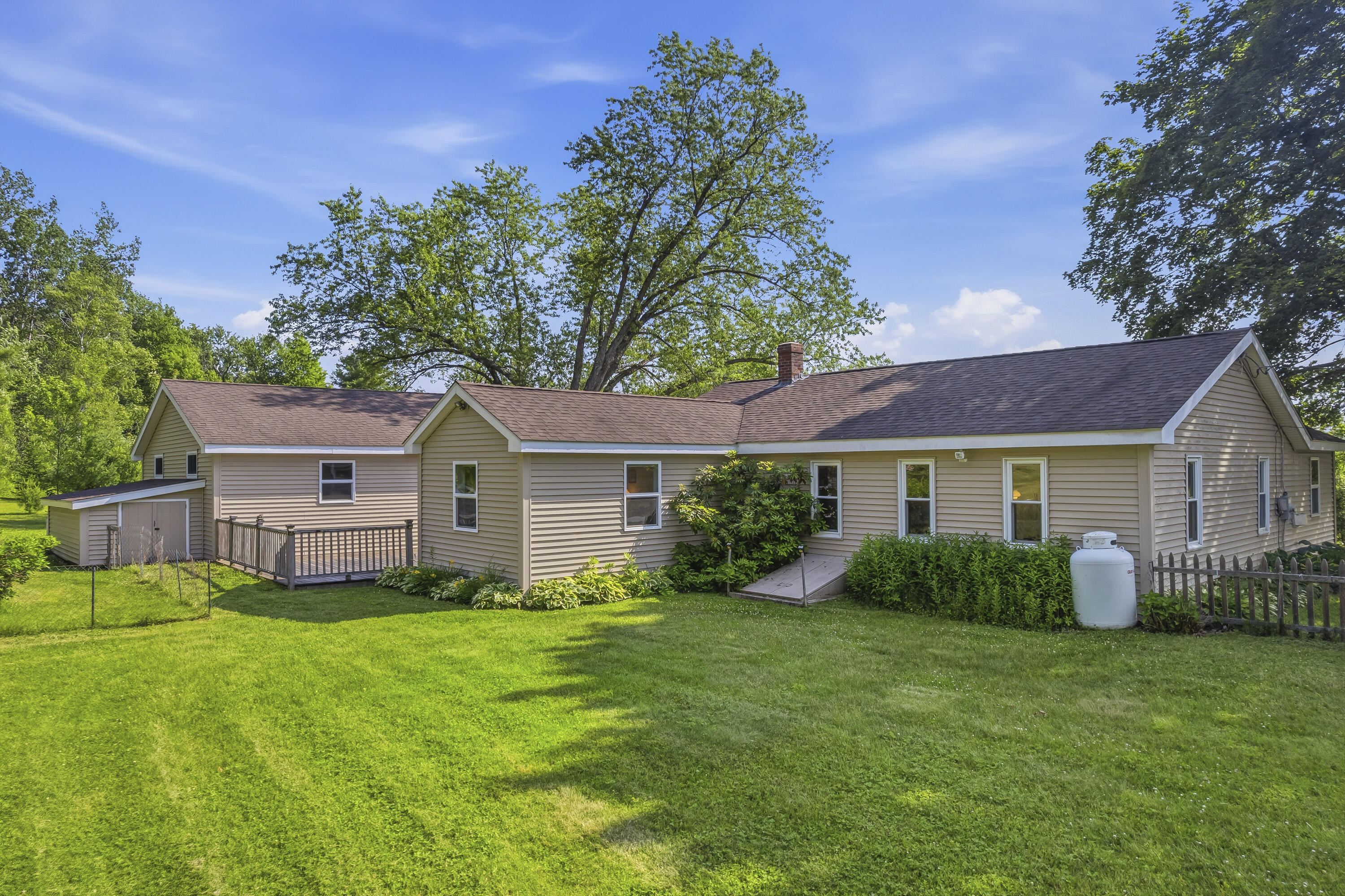 main property photo 42