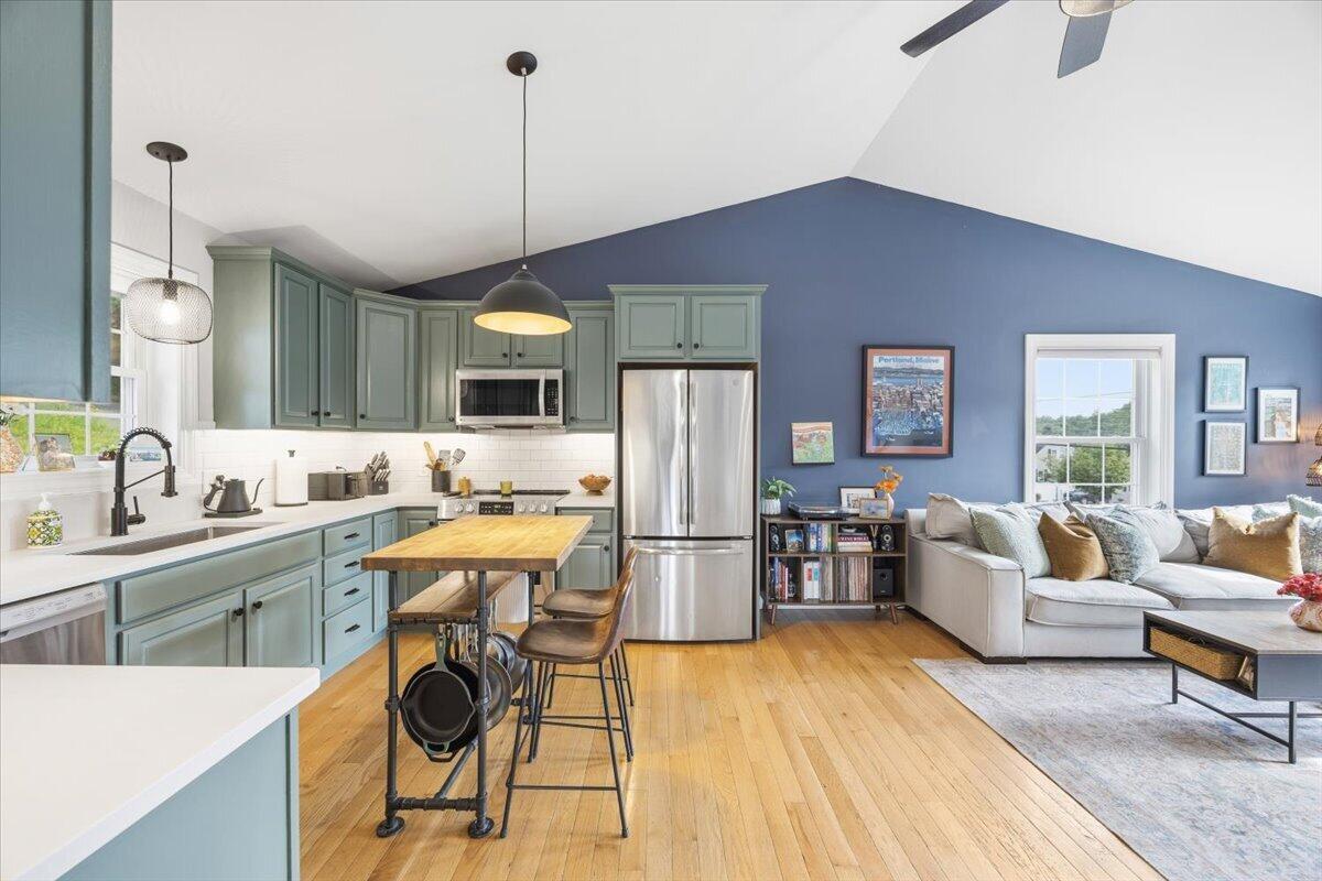 main property photo 12