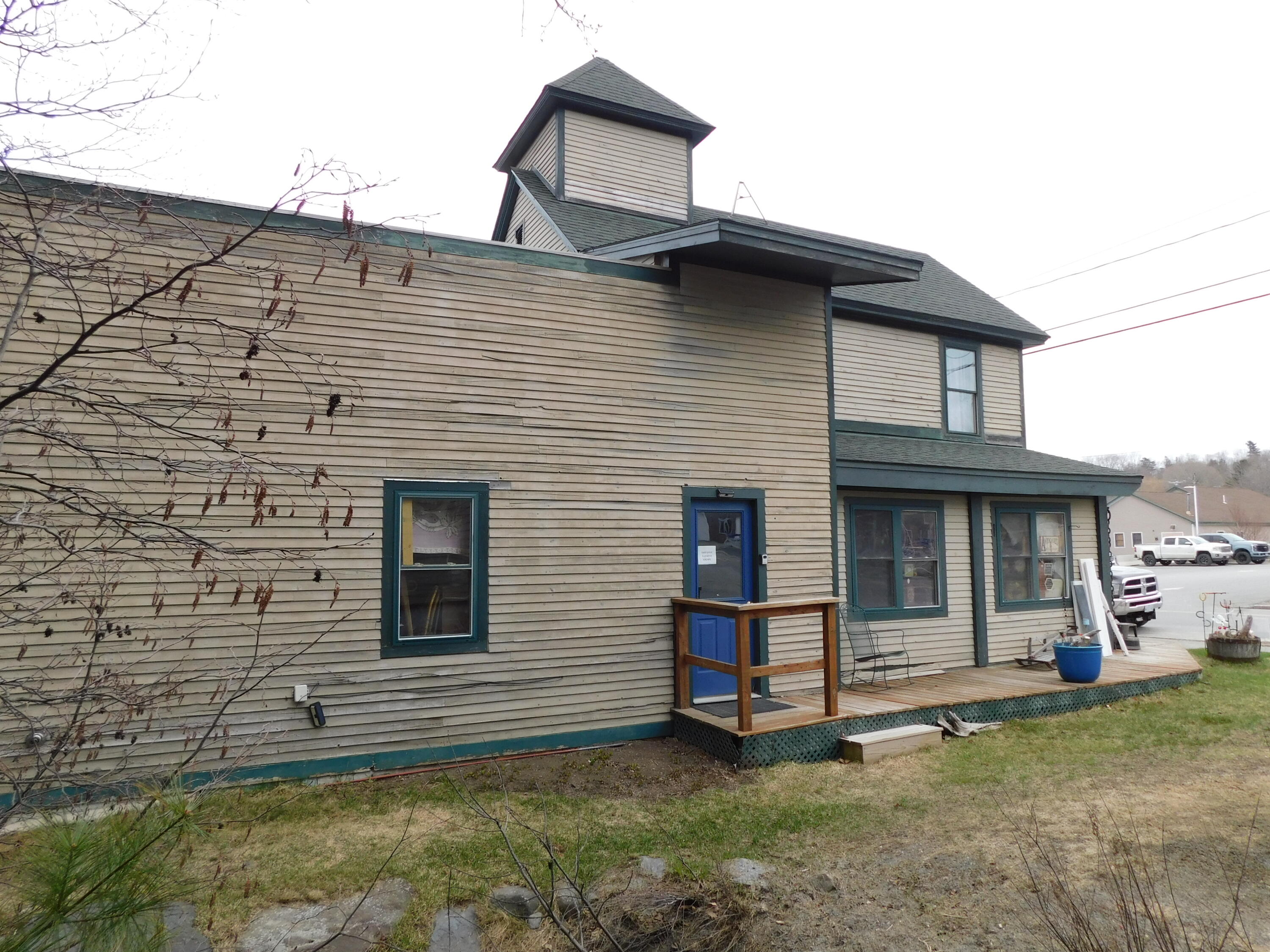 main property photo 22