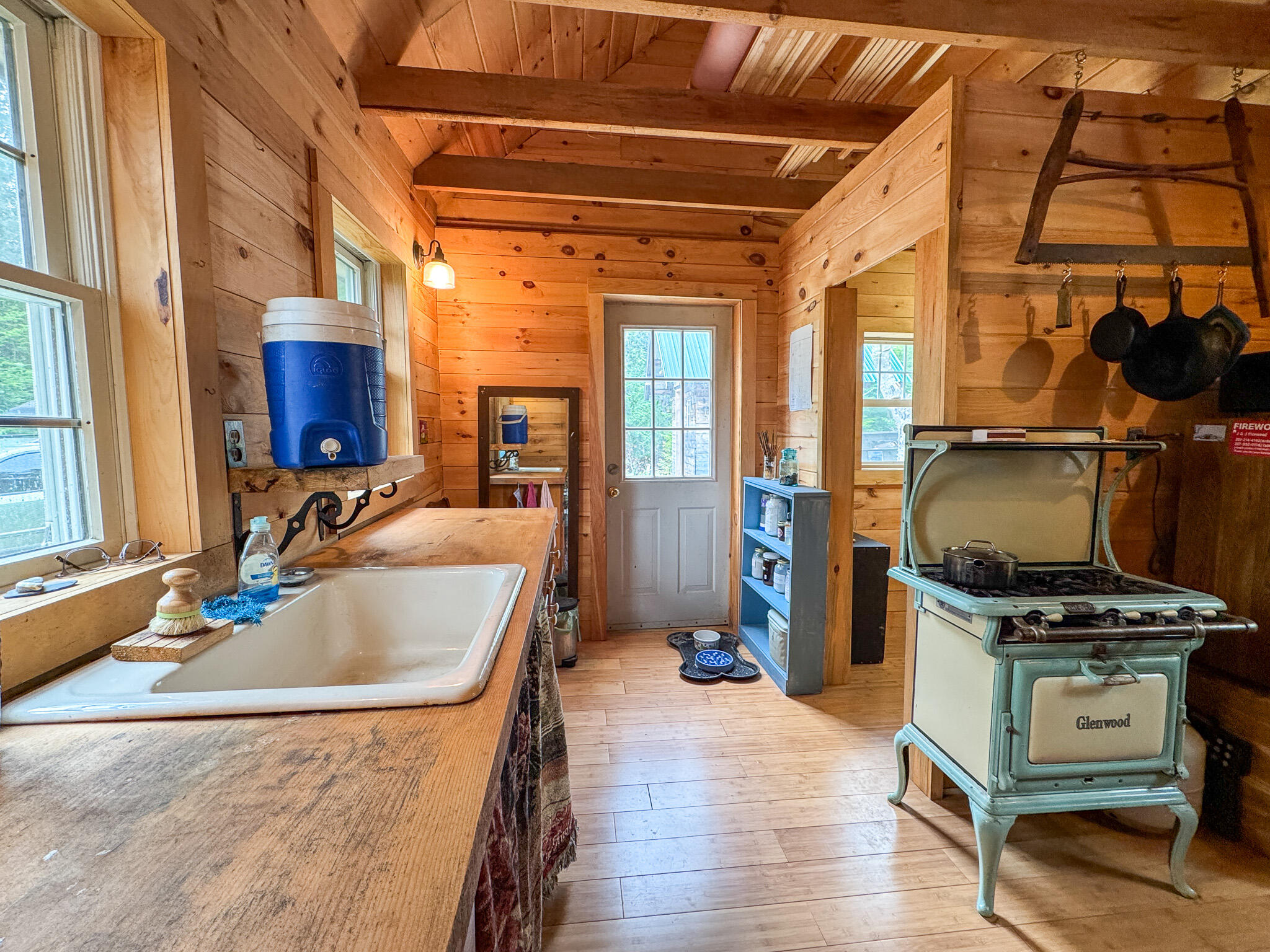 main property photo 5
