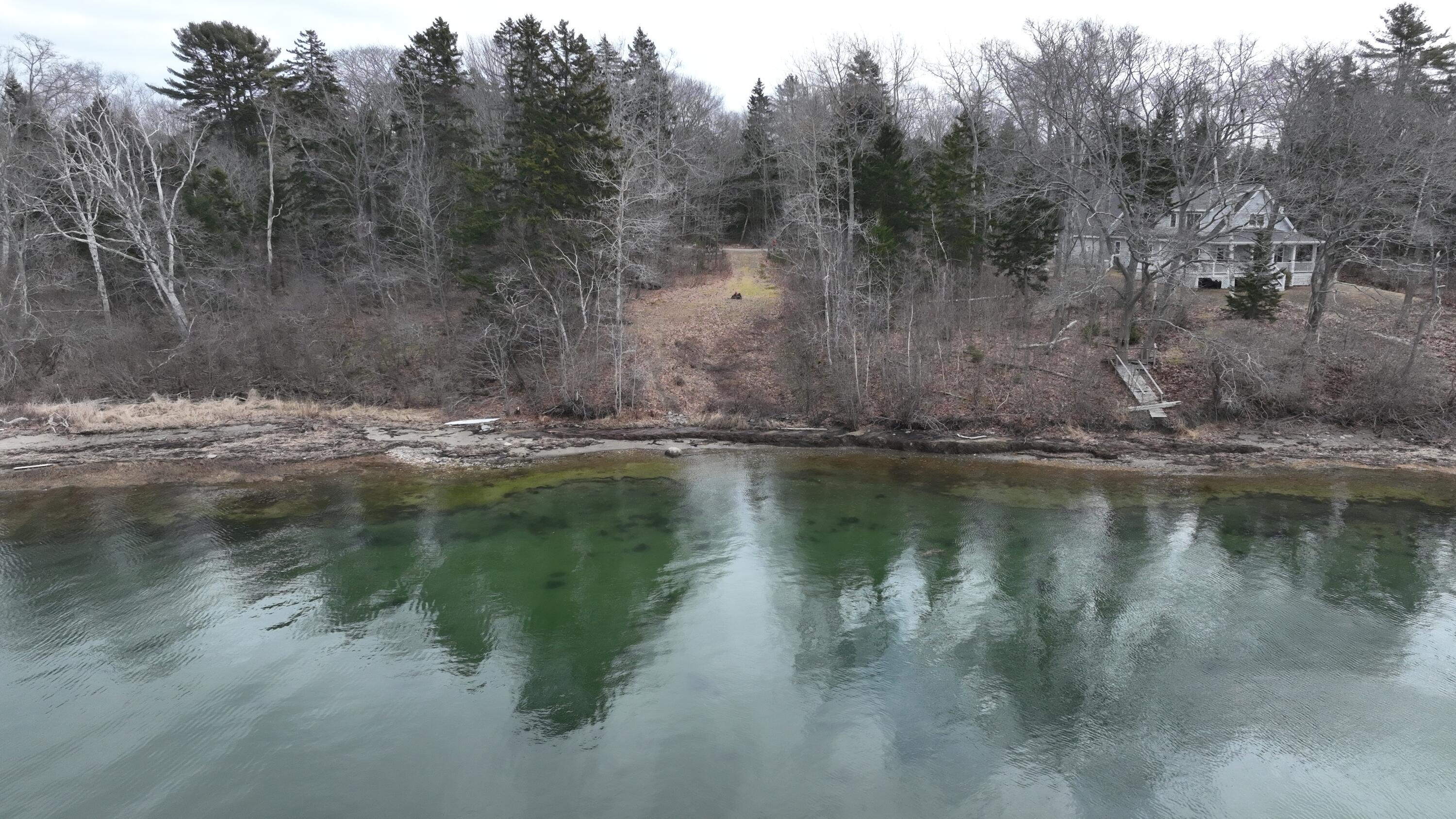 main property photo 32