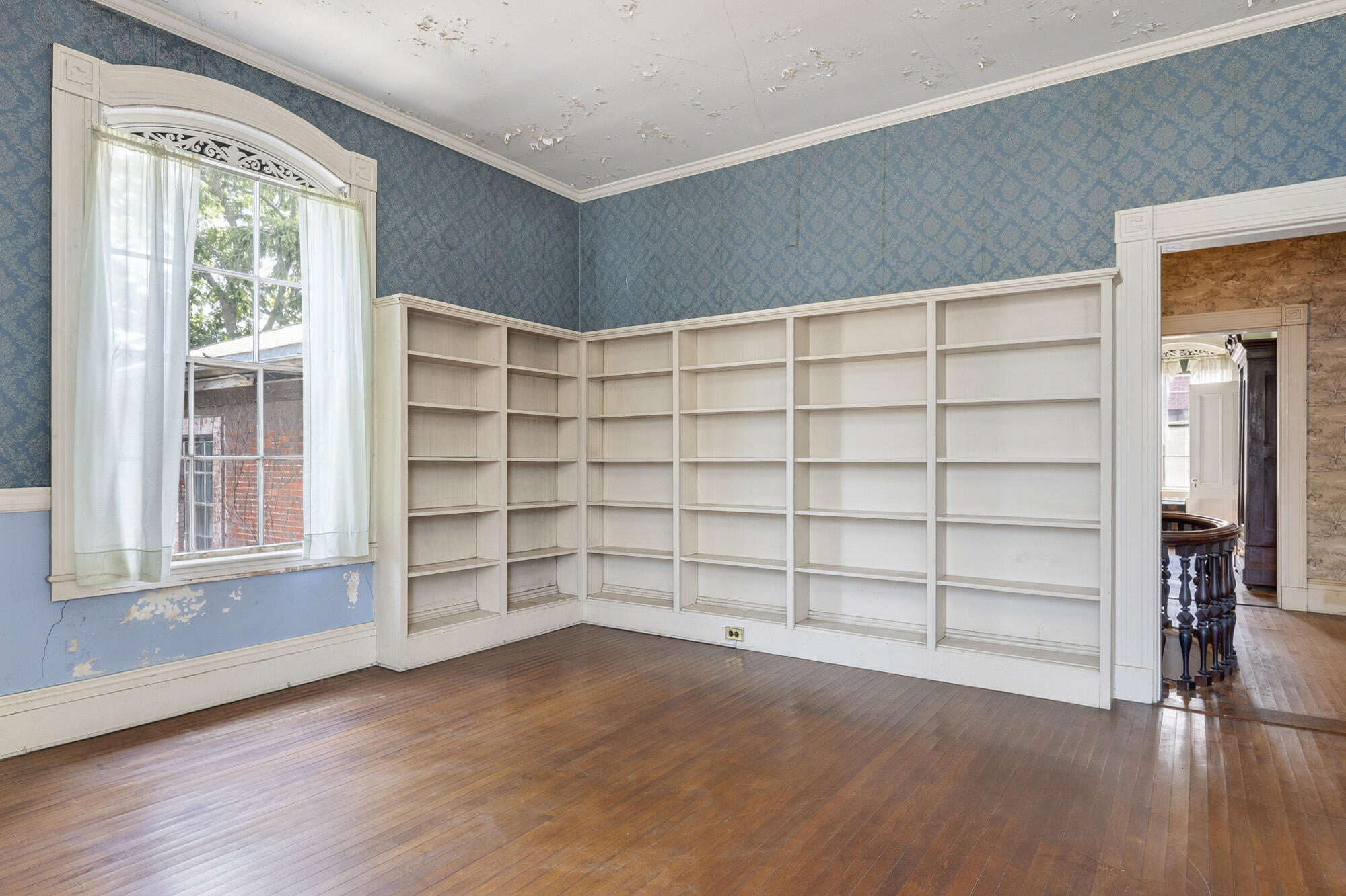 main property photo 35