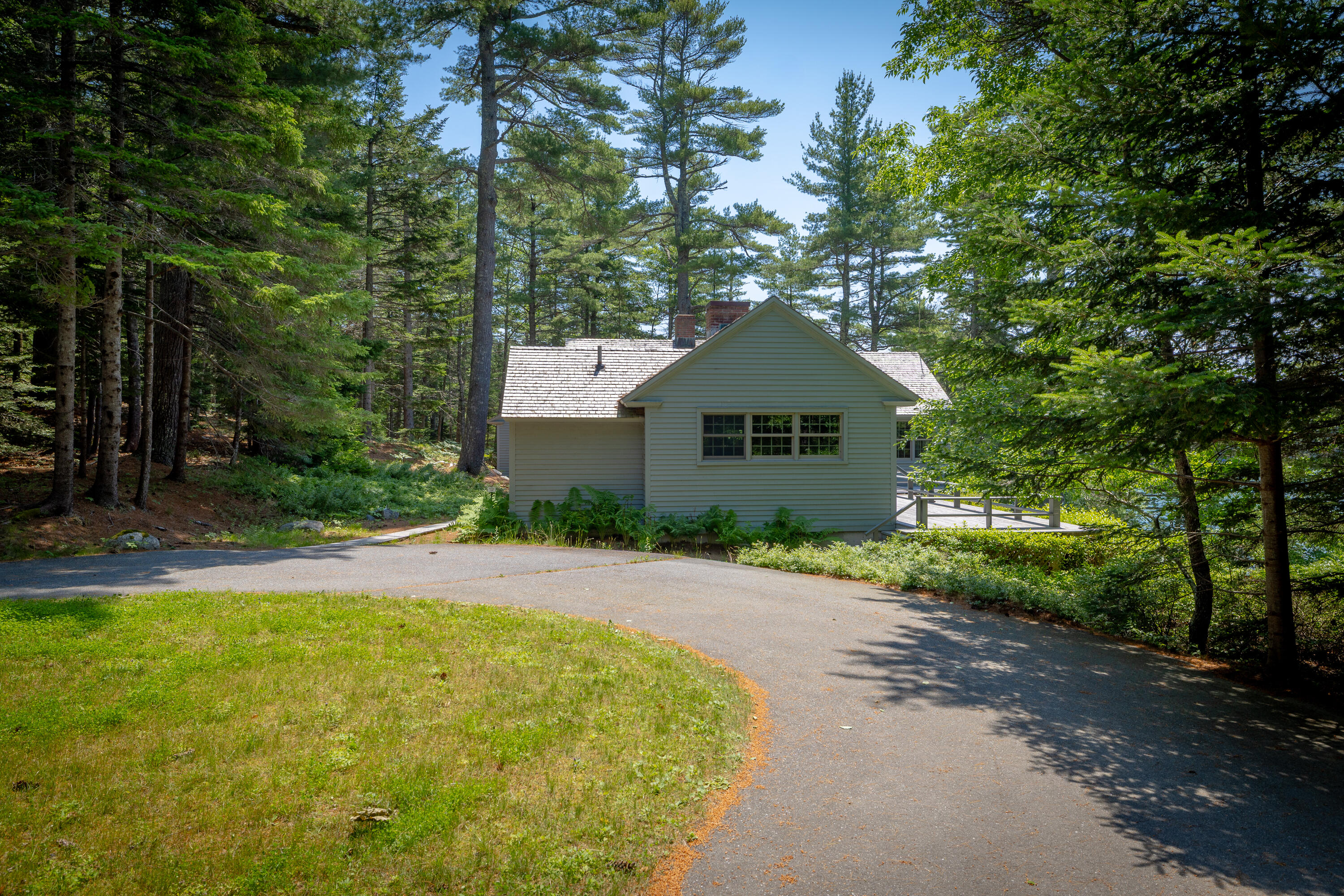 main property photo 40