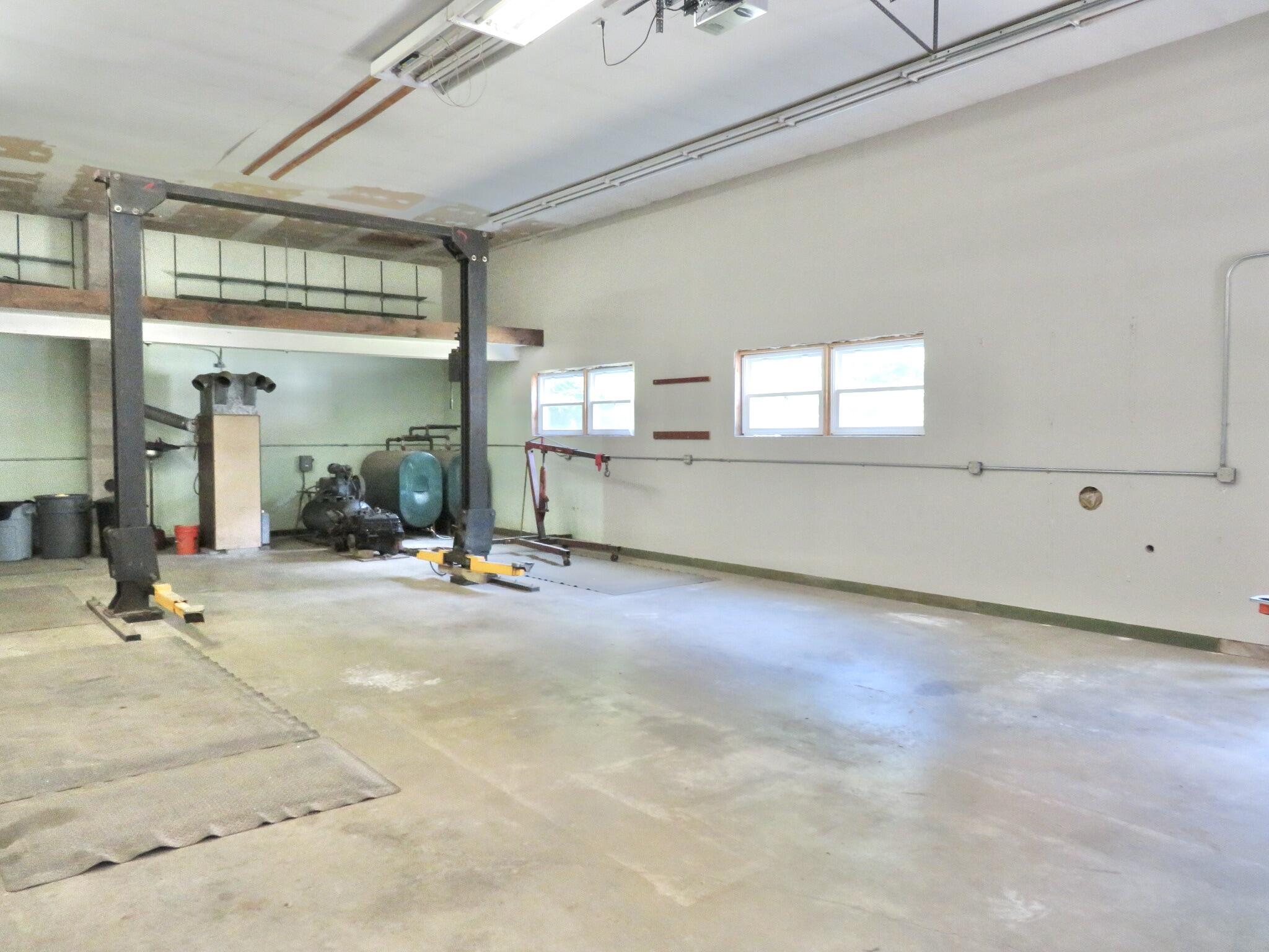 main property photo 39