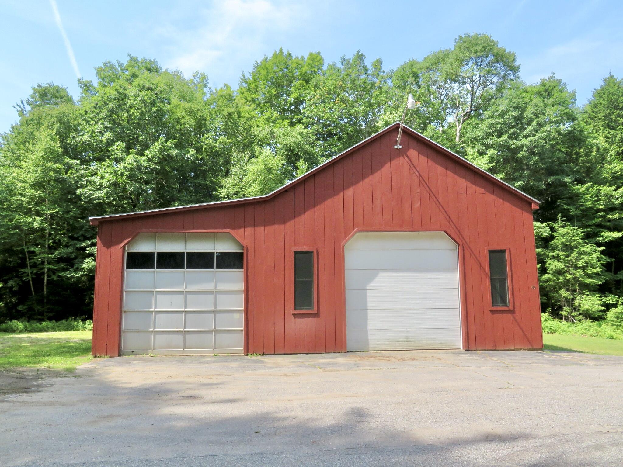 main property photo 40