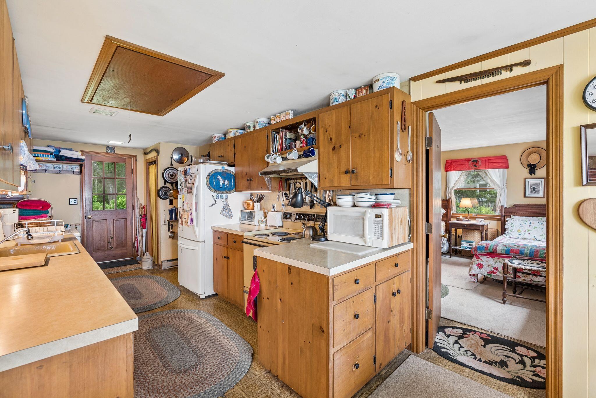 main property photo 45