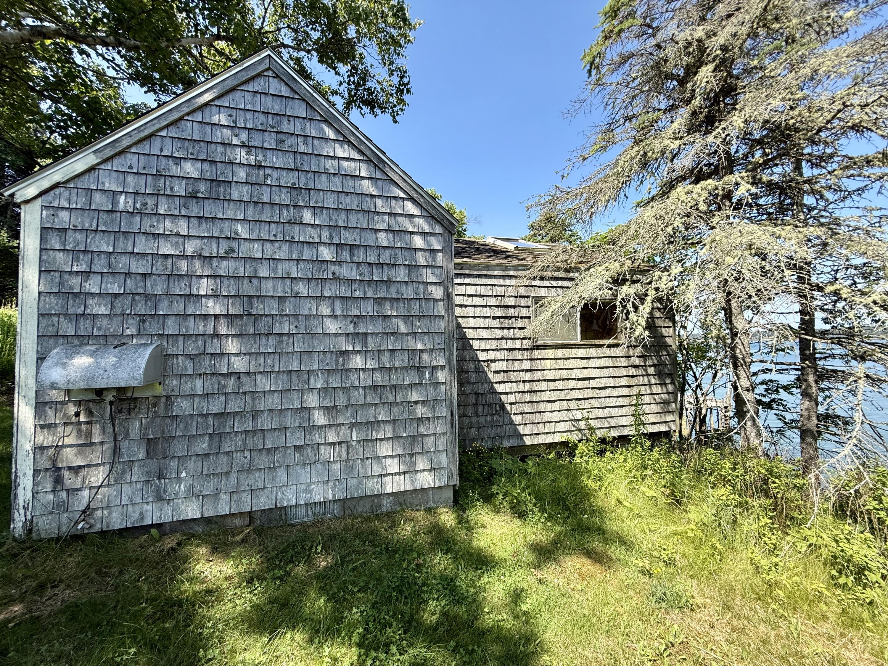 main property photo 22
