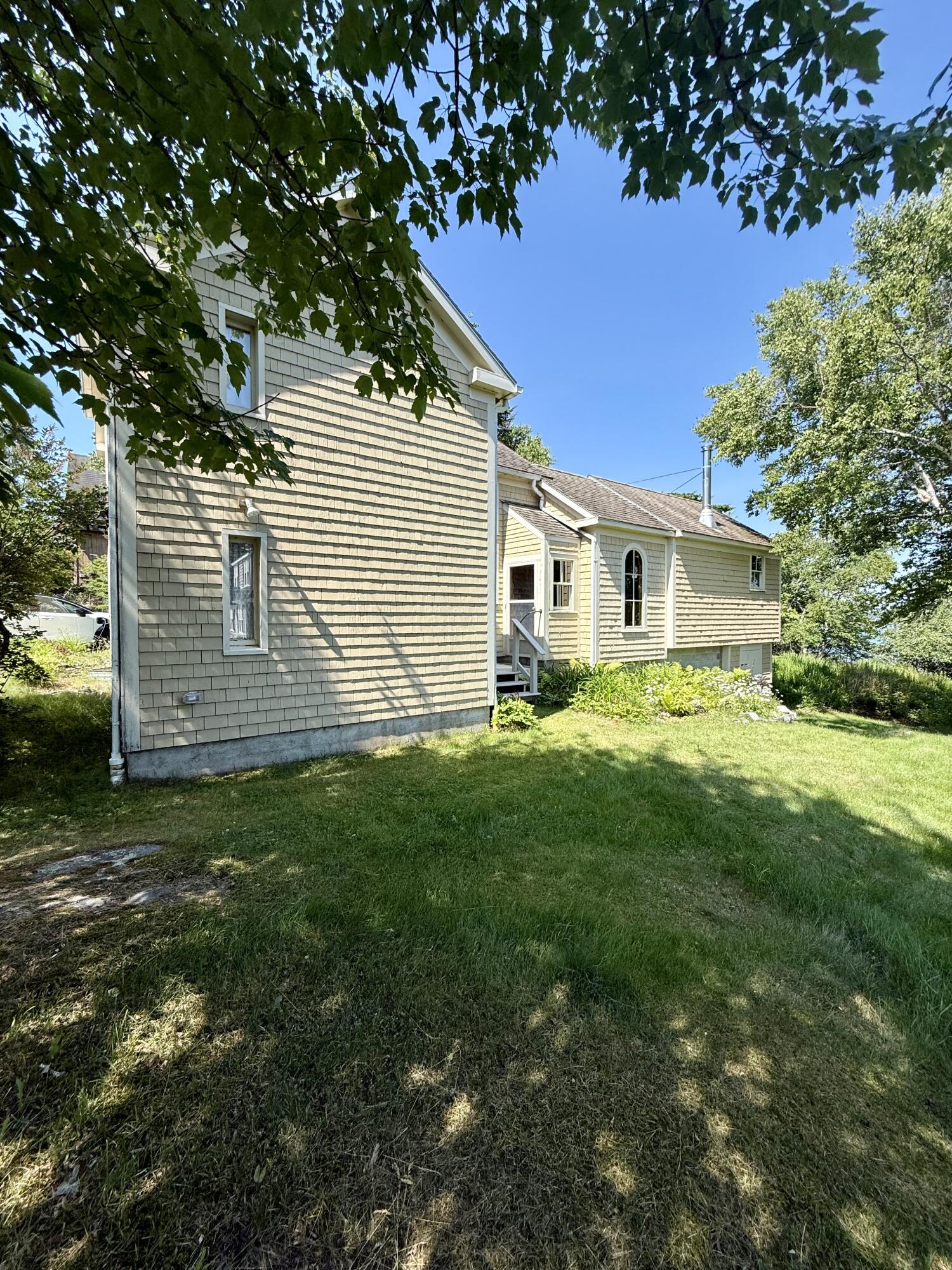 main property photo 7