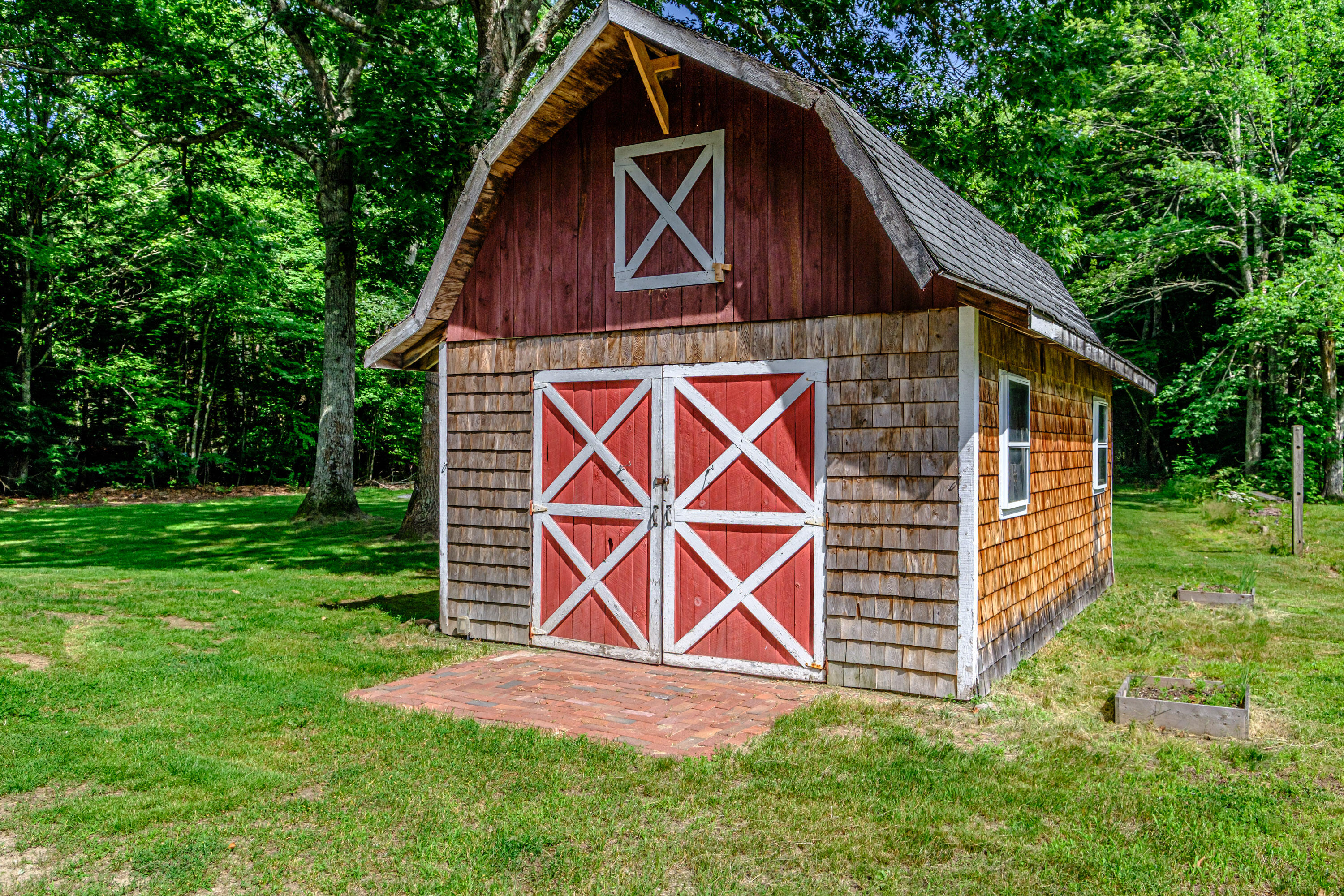 main property photo 54