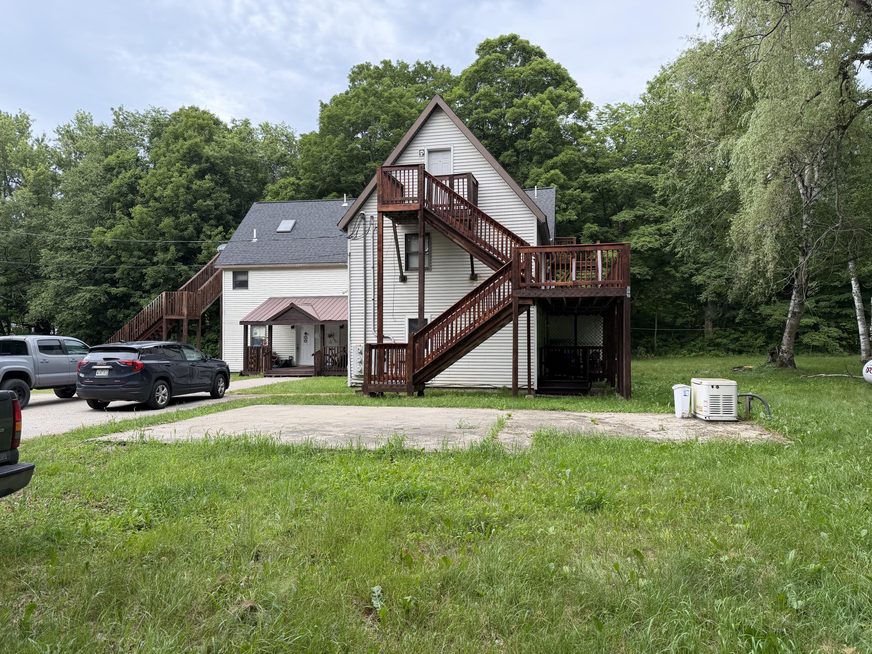 main property photo 12