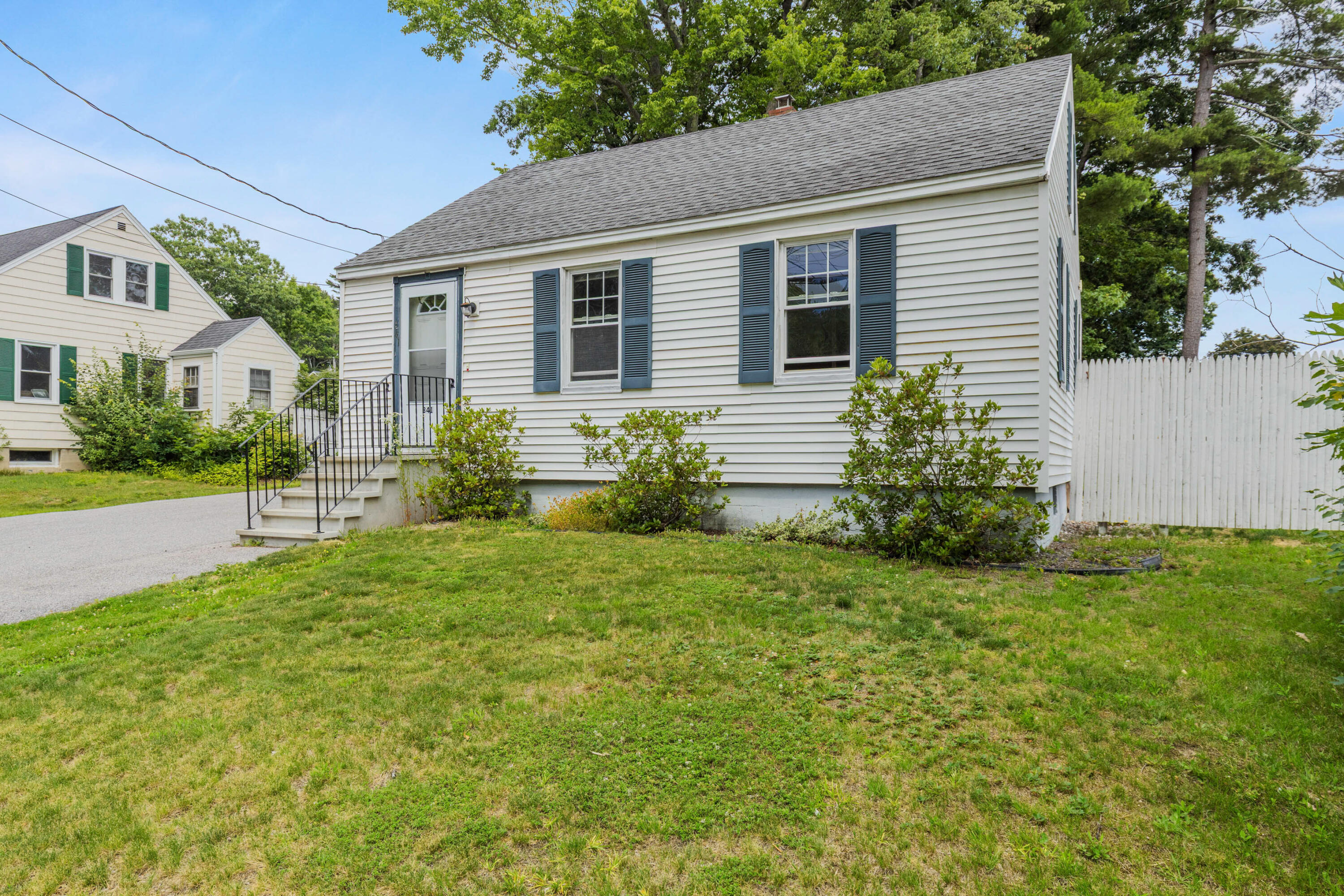 main property photo 30