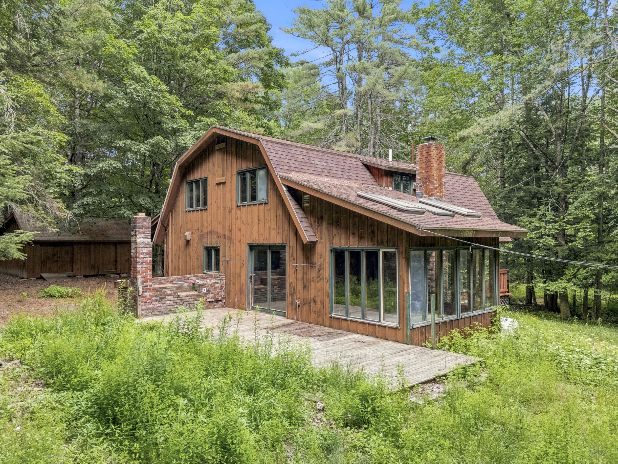 main property photo 9