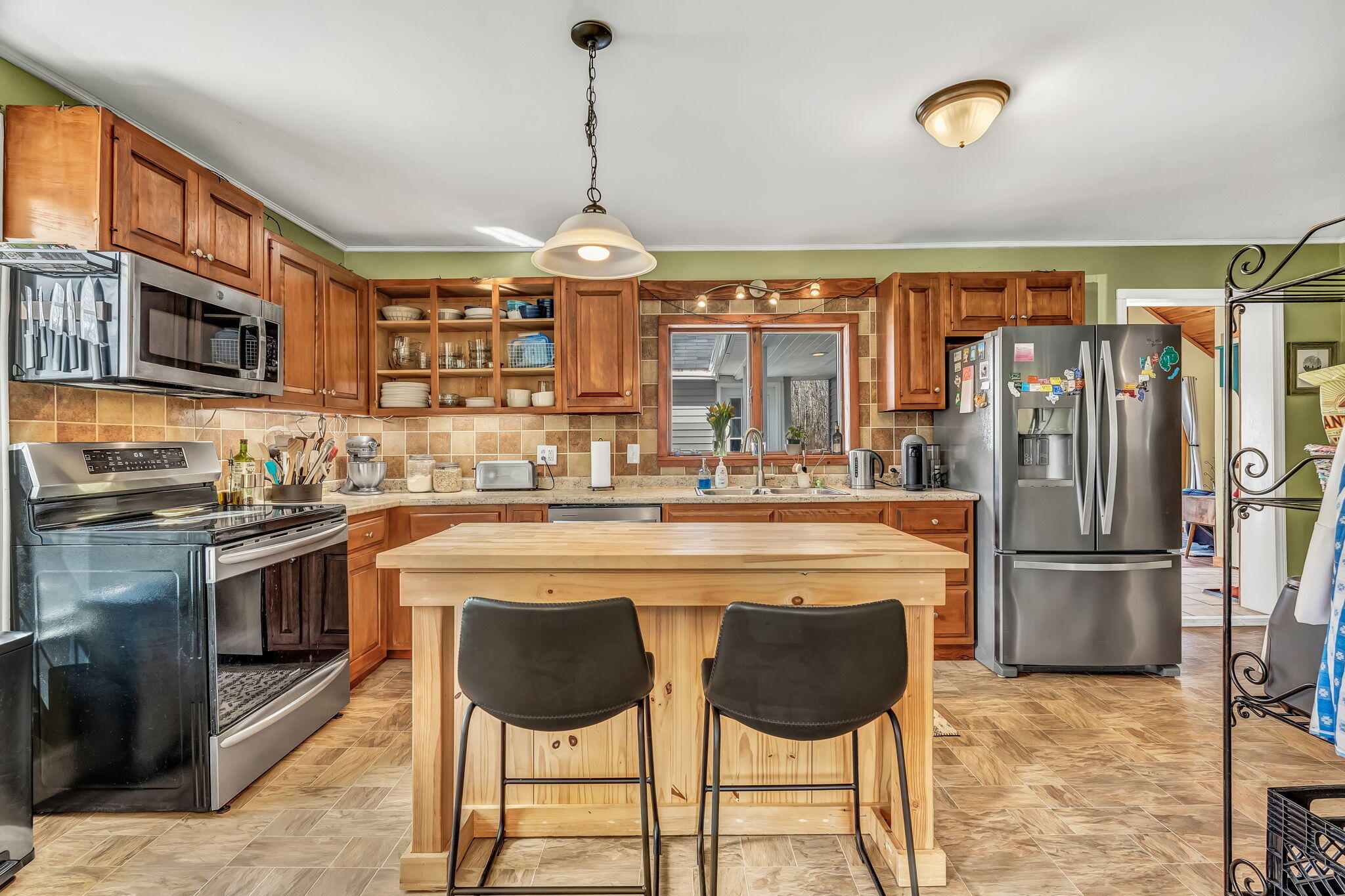 main property photo 2