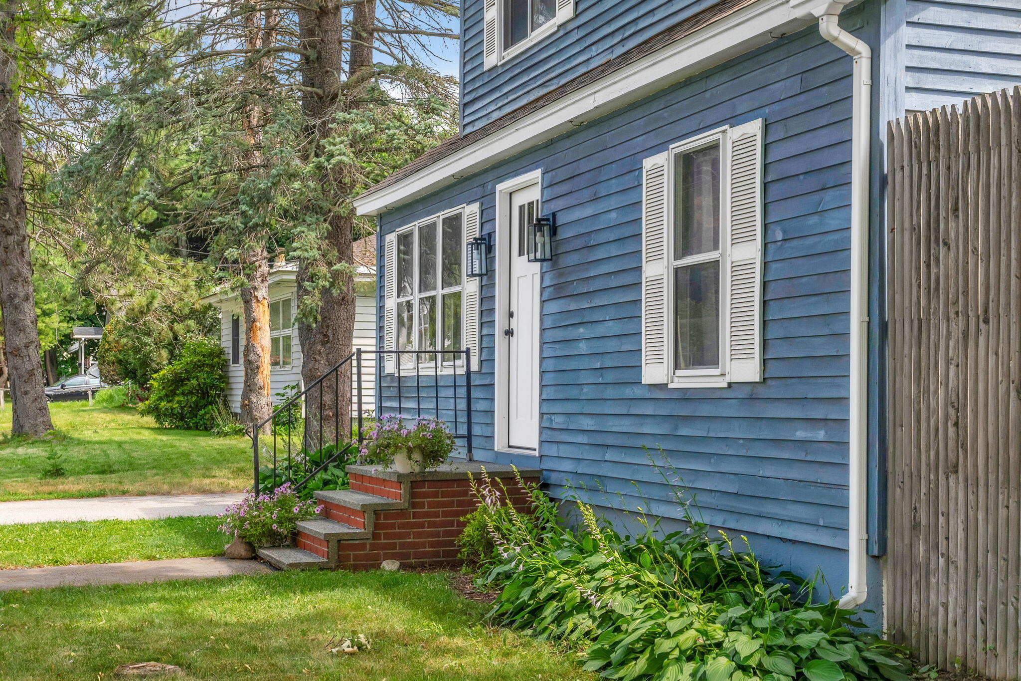 main property photo 45
