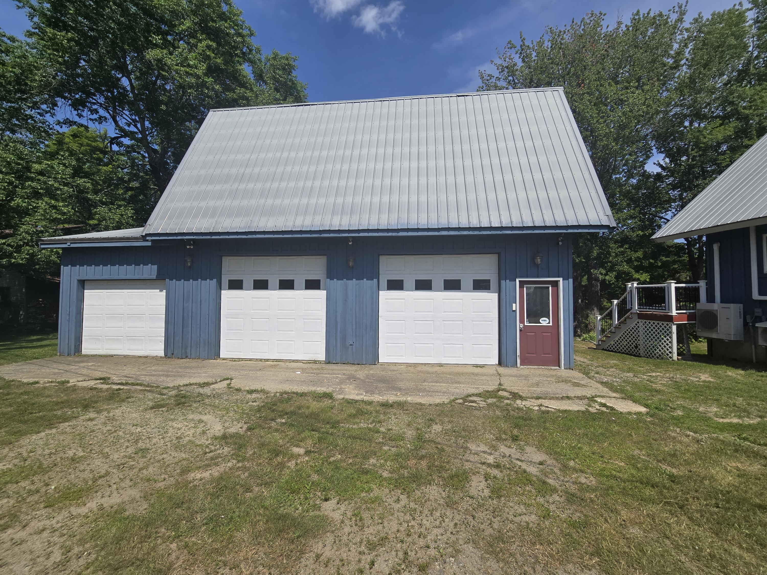 main property photo 54