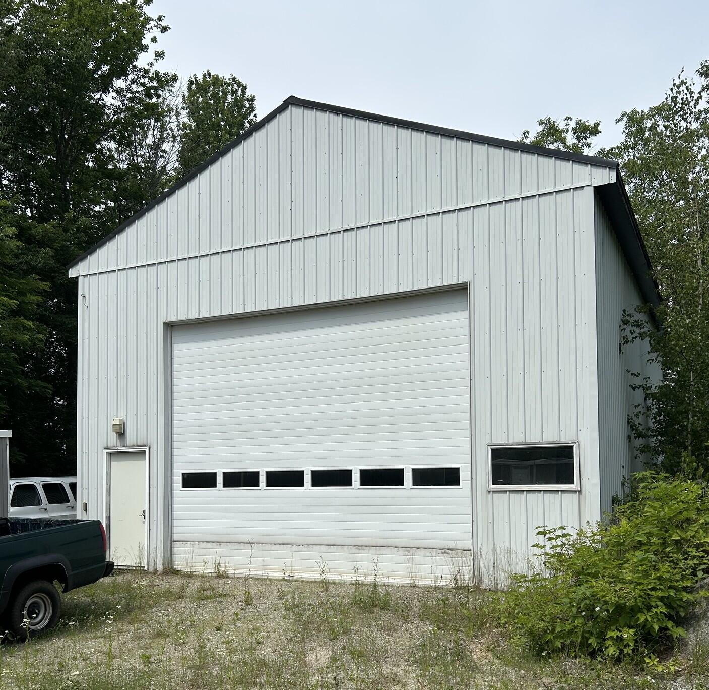 main property photo 14