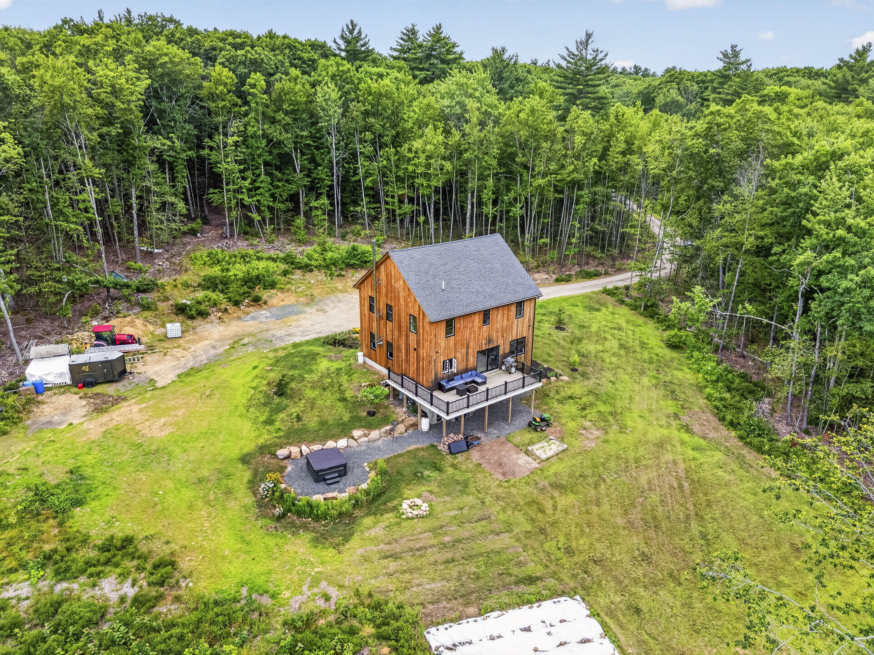 main property photo 50