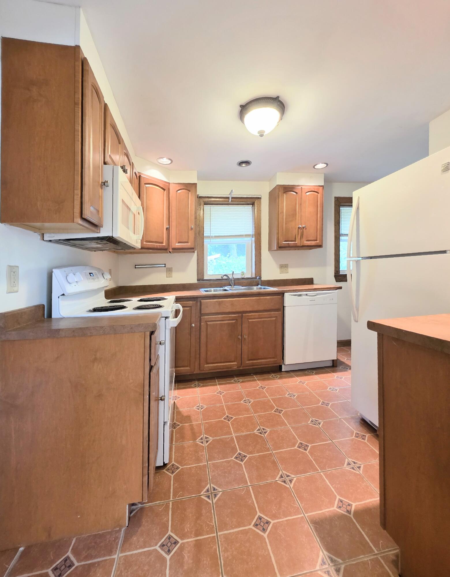 main property photo 59