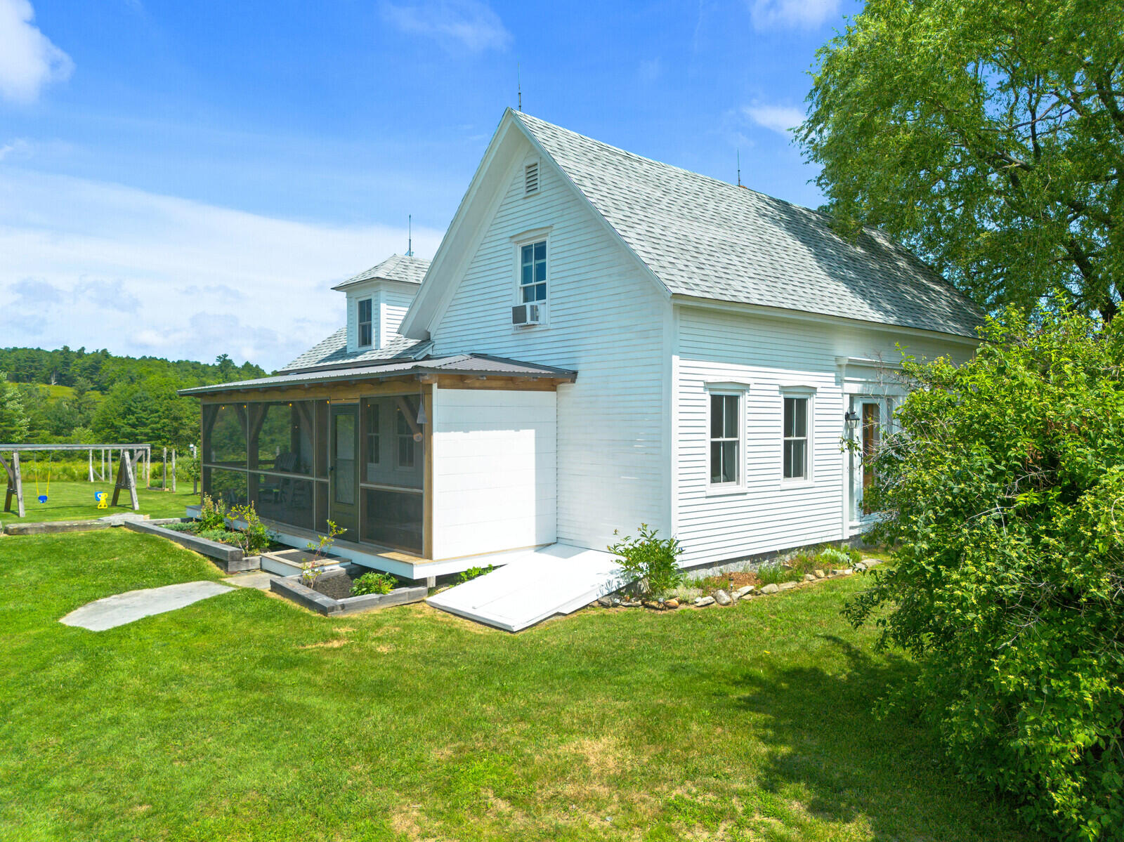 main property photo 5