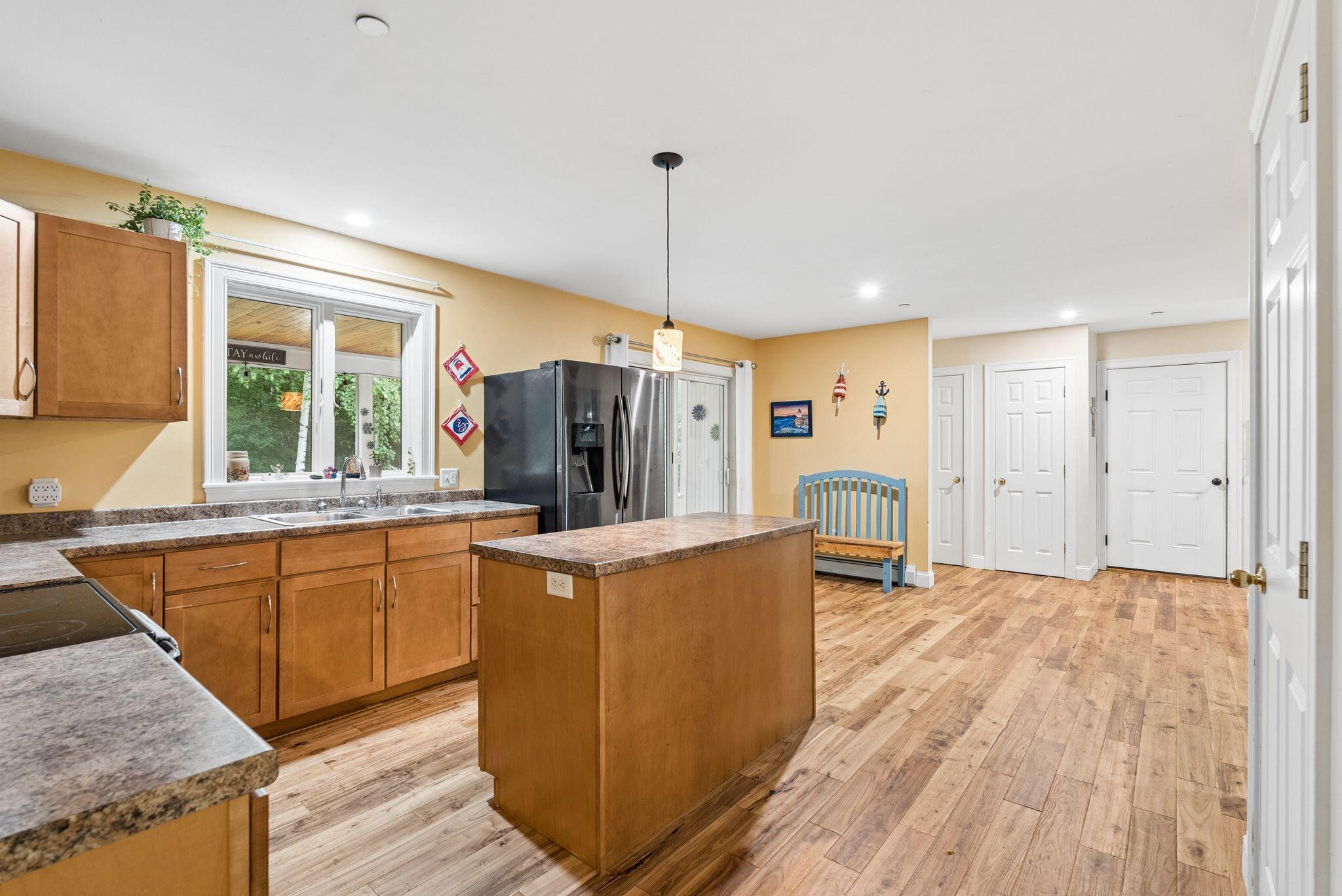 main property photo 25