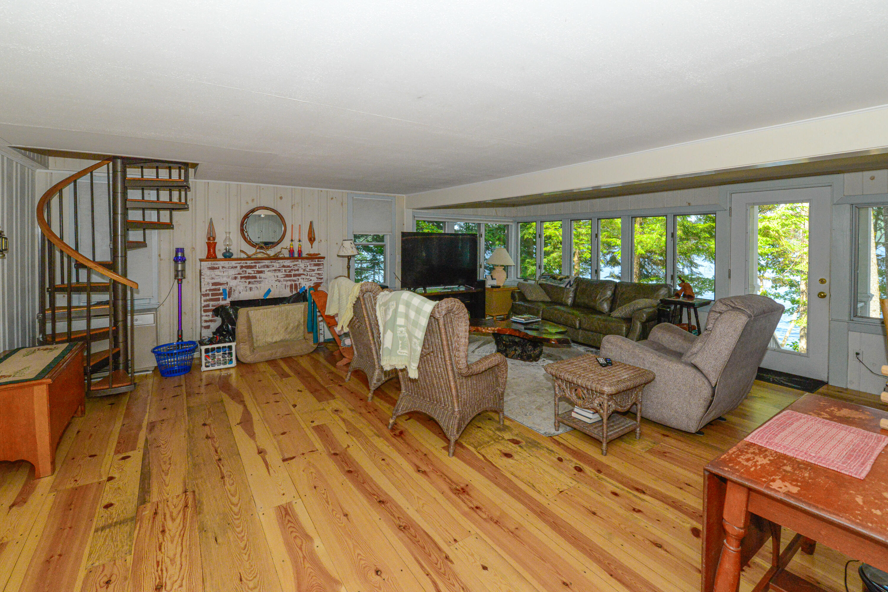 main property photo 46