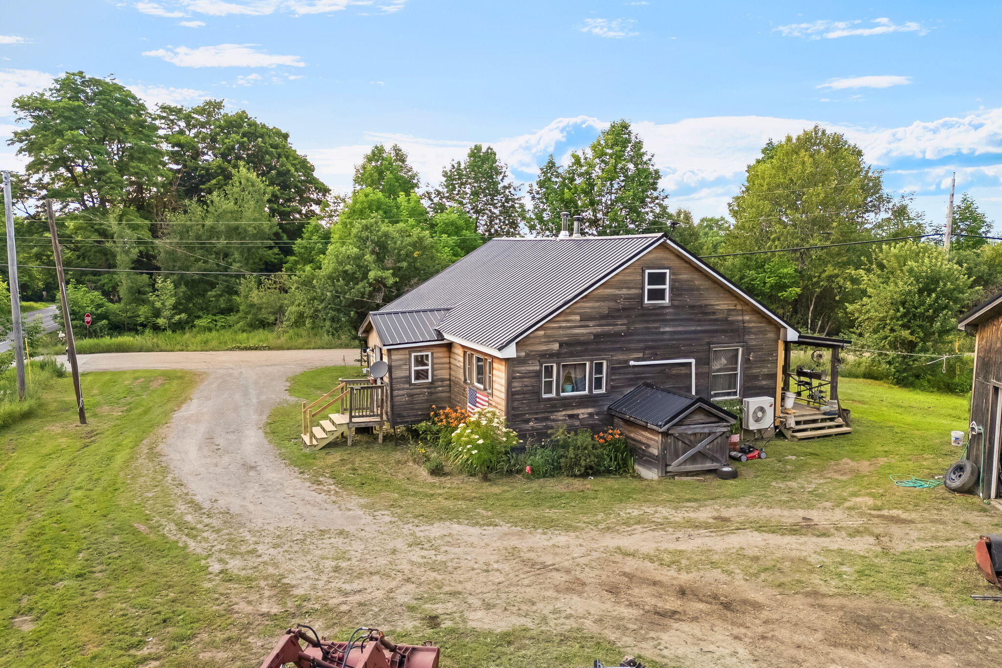 main property photo 23