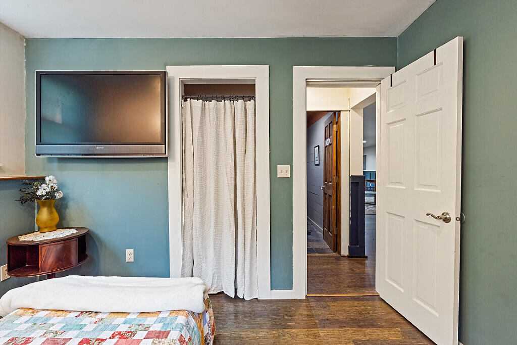 main property photo 51