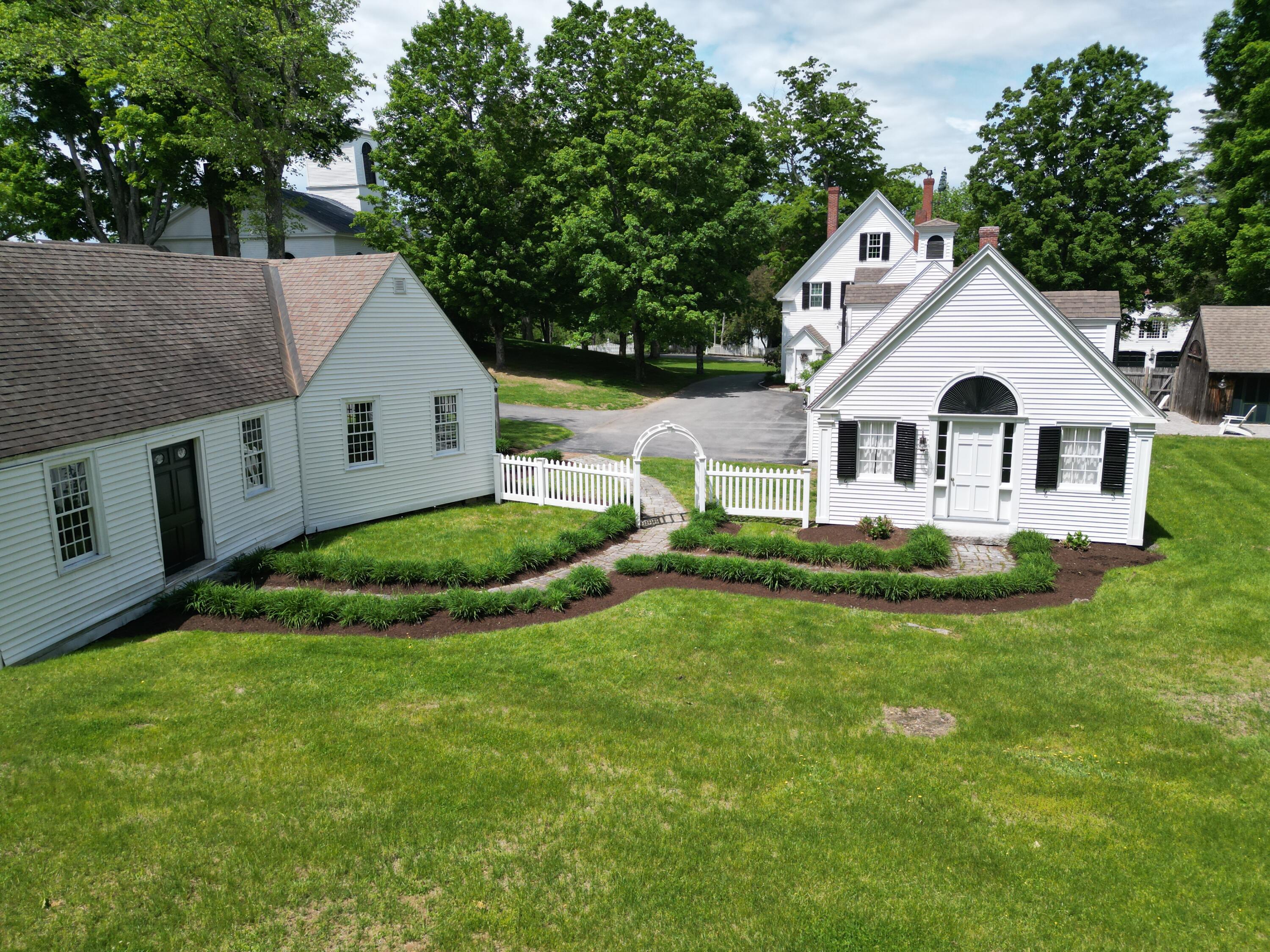 main property photo 41