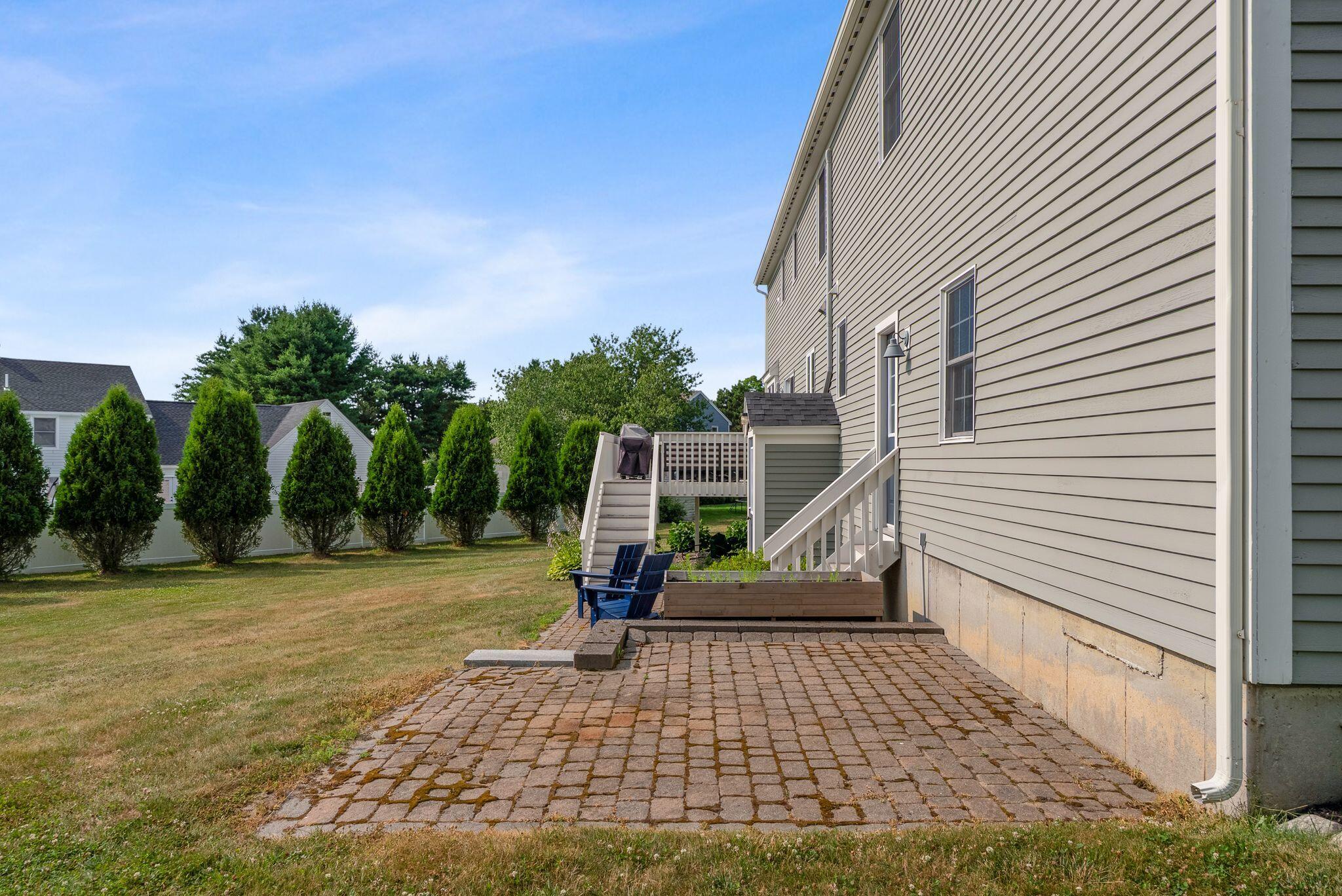 main property photo 40