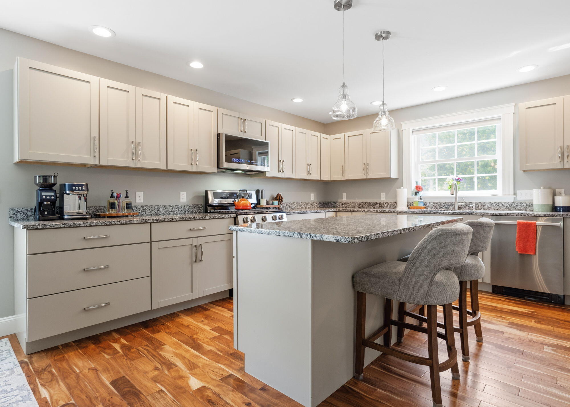 main property photo 76