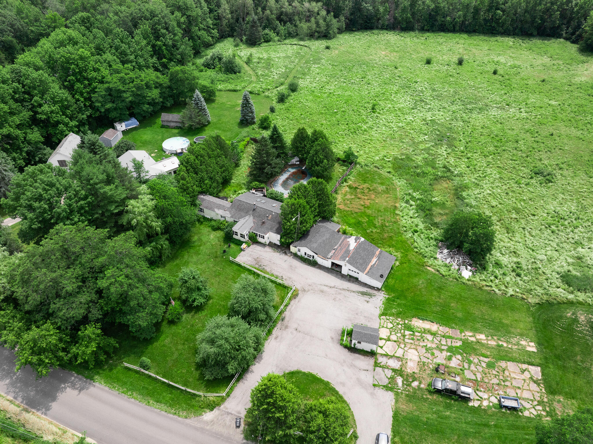main property photo 7